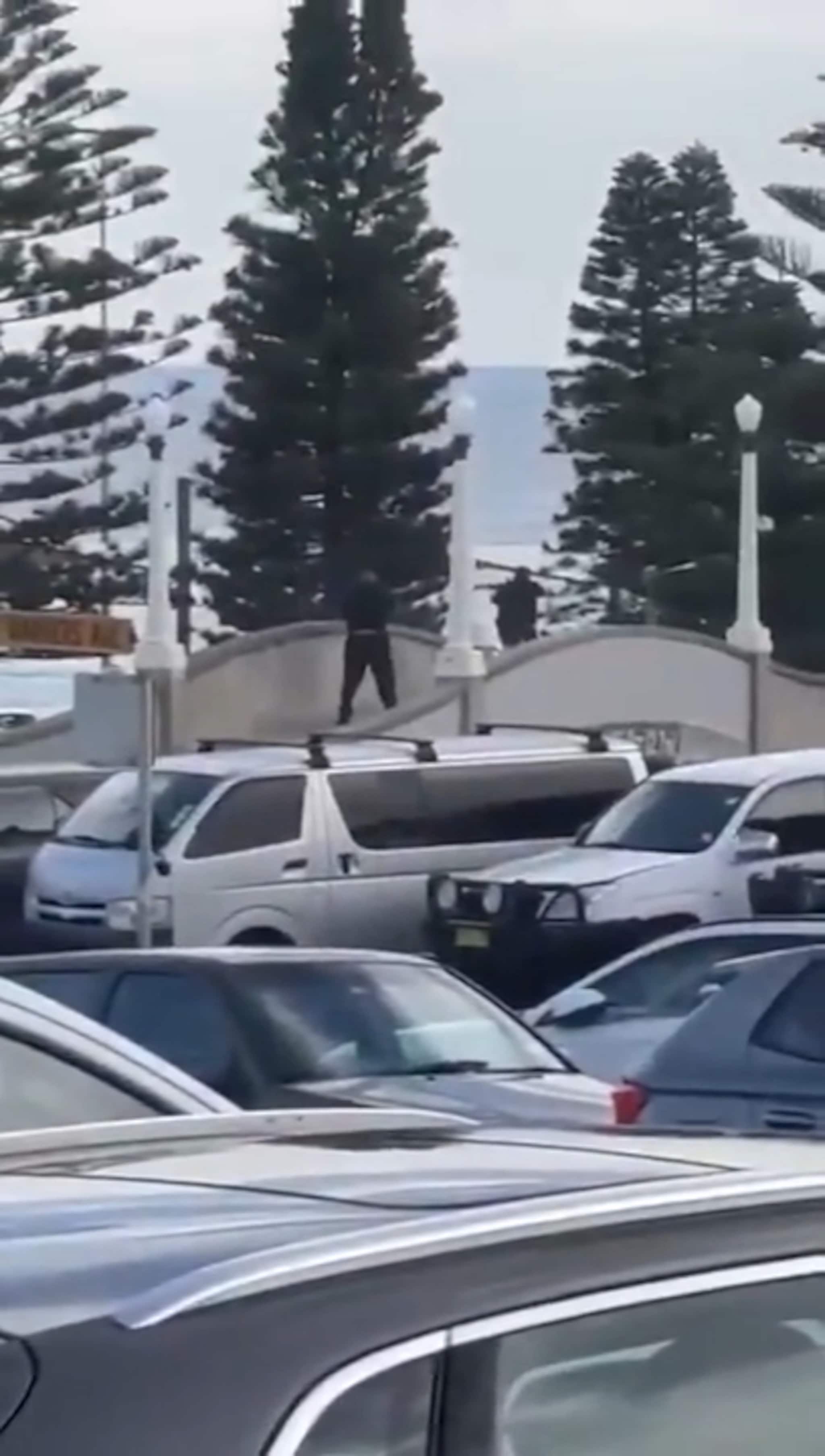 Skyting på Bondi Beach i Sydney - politiet har pågrepet to personer
