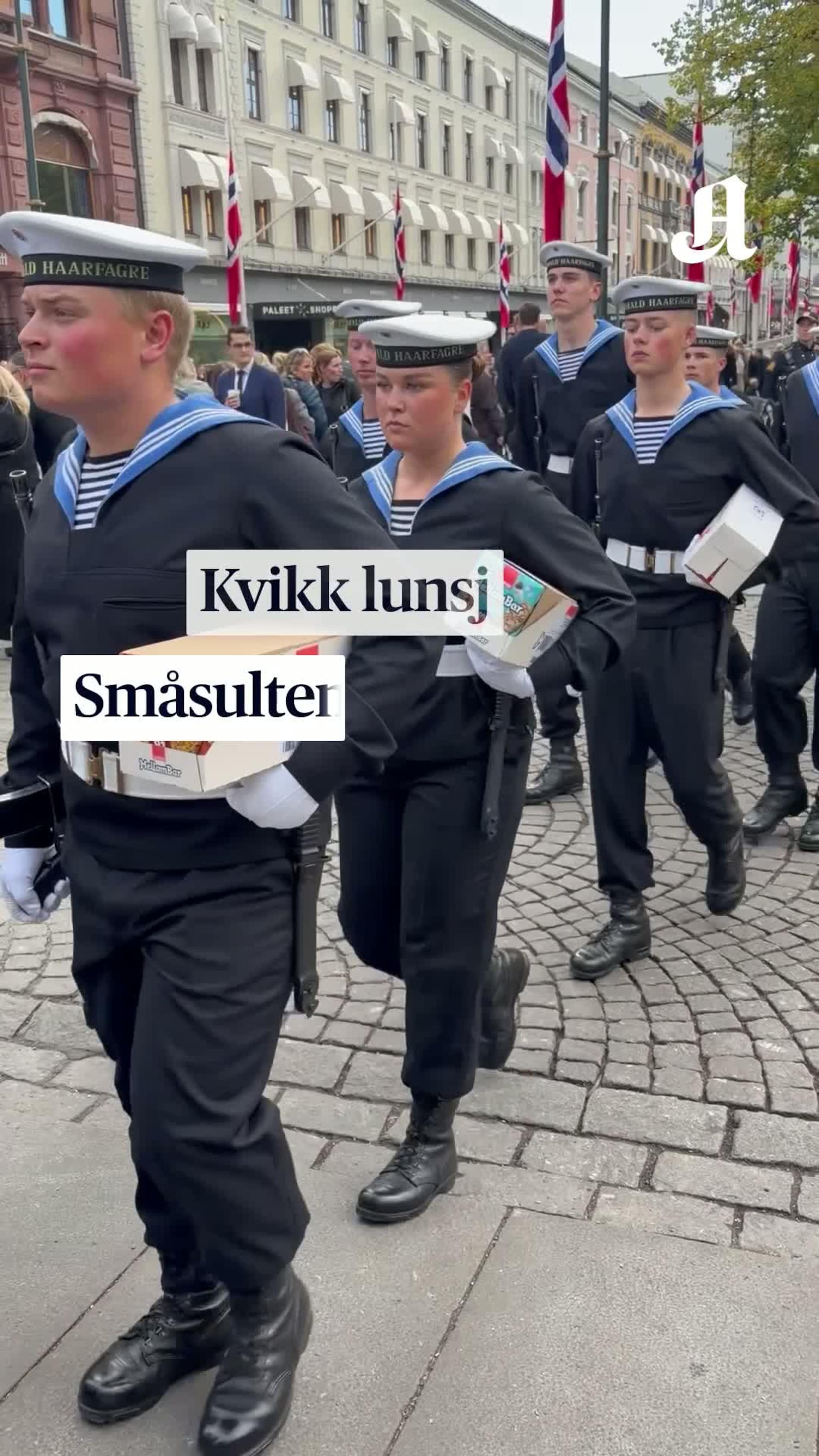 Her kommer marinesoldatene med Kvikk Lunsj og mellombarer
