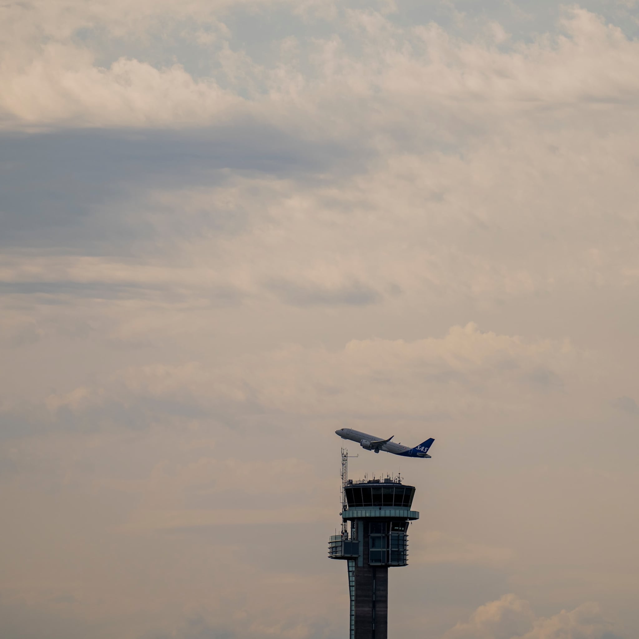 Flypassasjerer sloss om vindusplassen: – Personalet måtte gå imellom