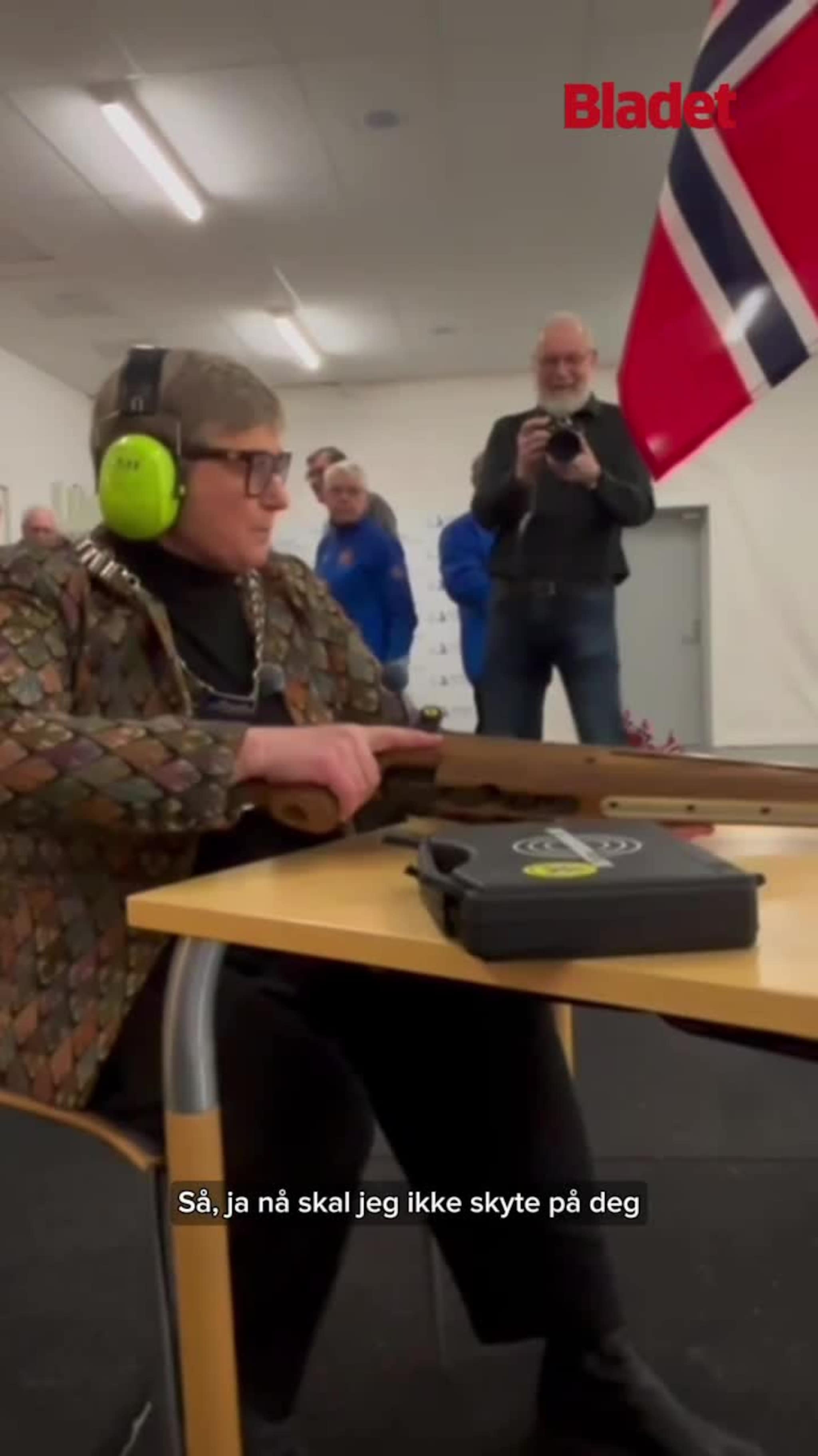 Offisiell åpning av skytehallen