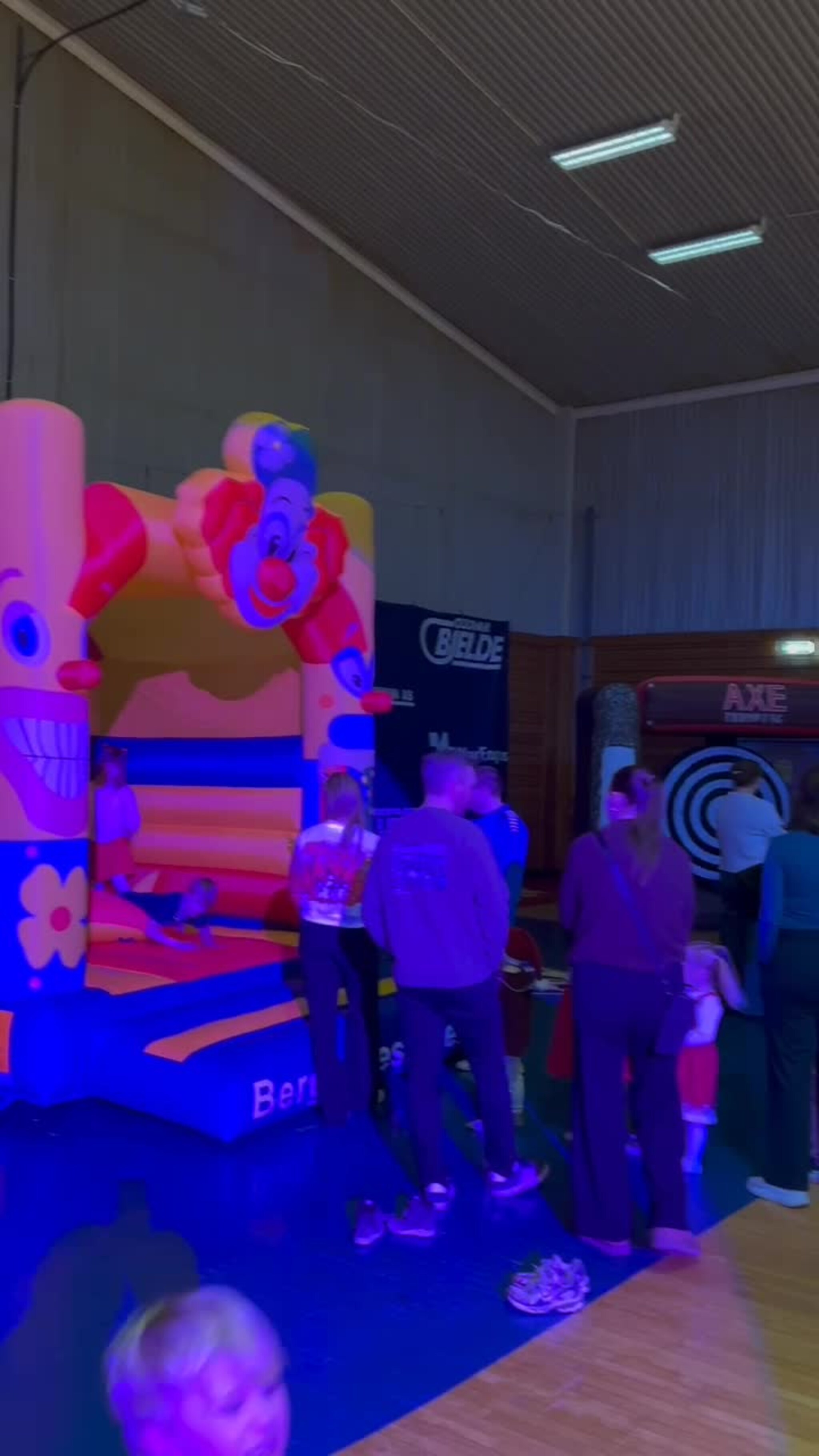 Julefest i Bjørnarhallen