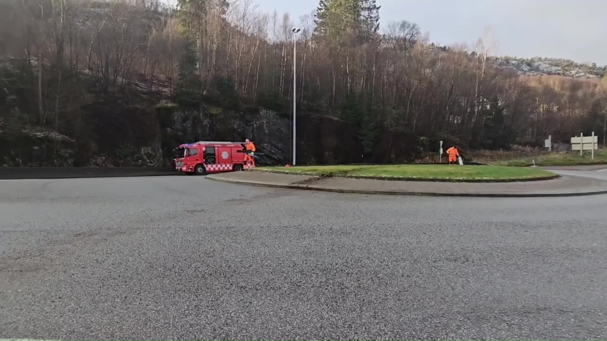 Kjørte utfor veien i Indre Arna