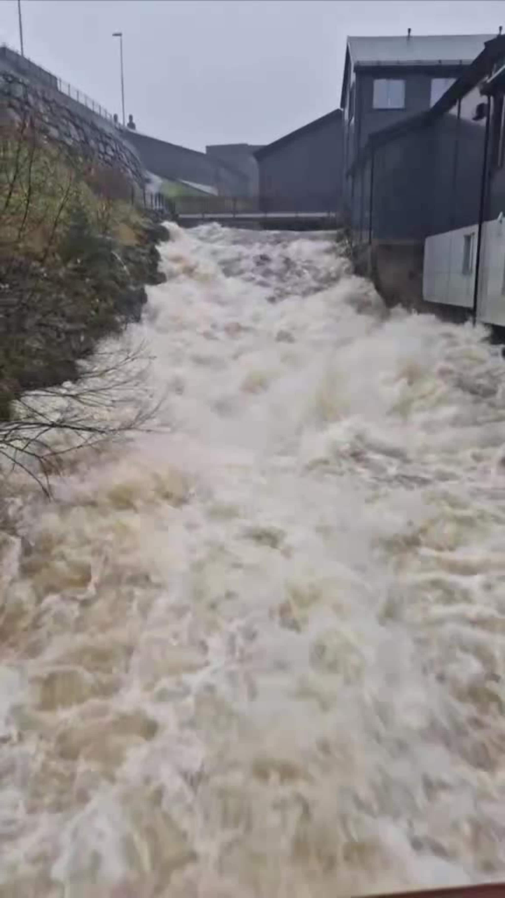 Enorme krefter i sving ved Lobas ved Flatevad og Lonevåg