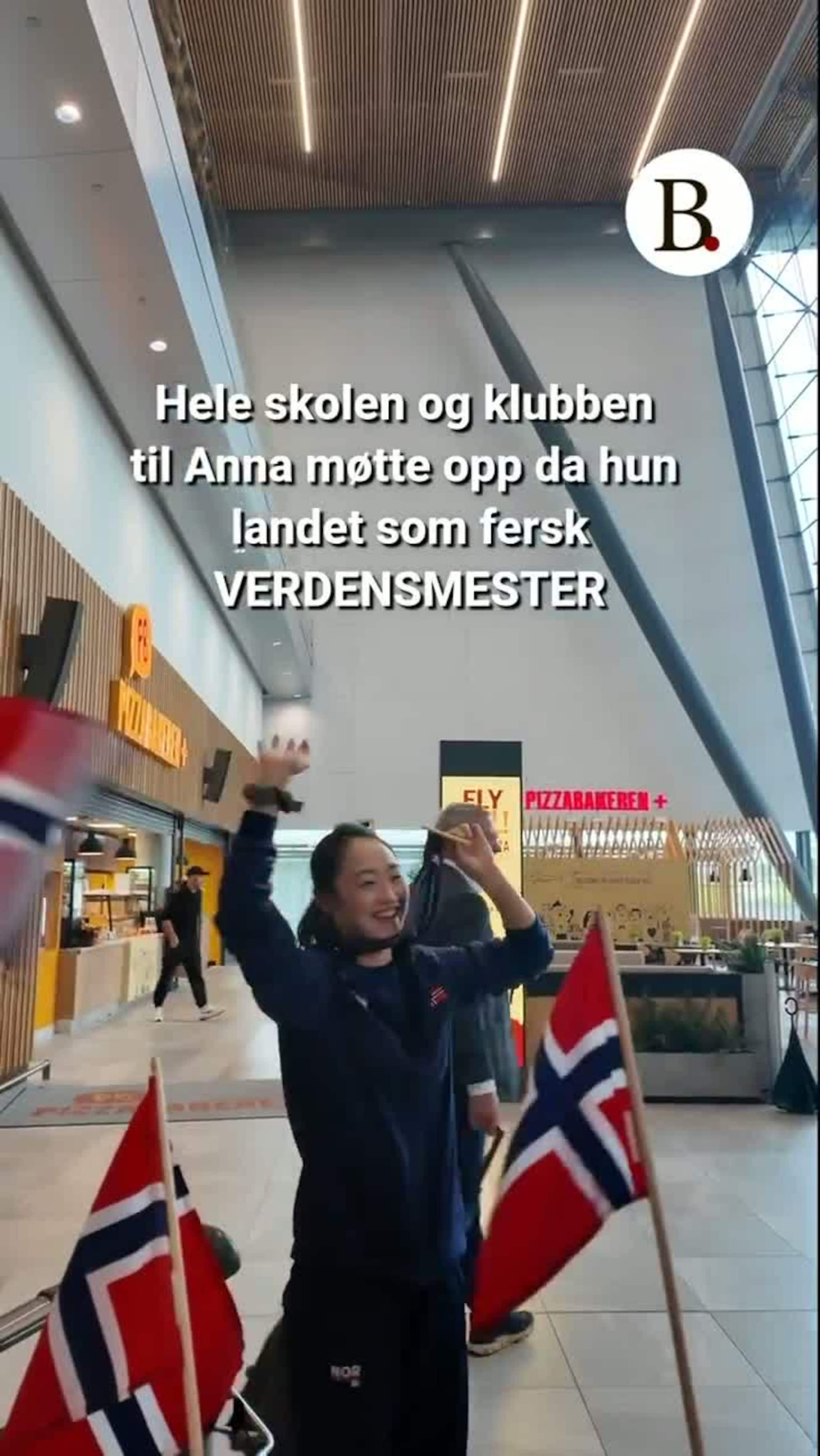 Skolebarna hyller læreren og VM-helten