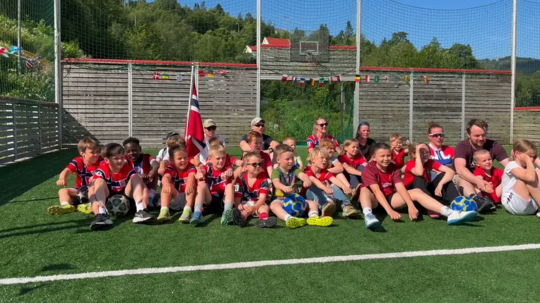 Lada opp til VM-fest med "Mini-VM"