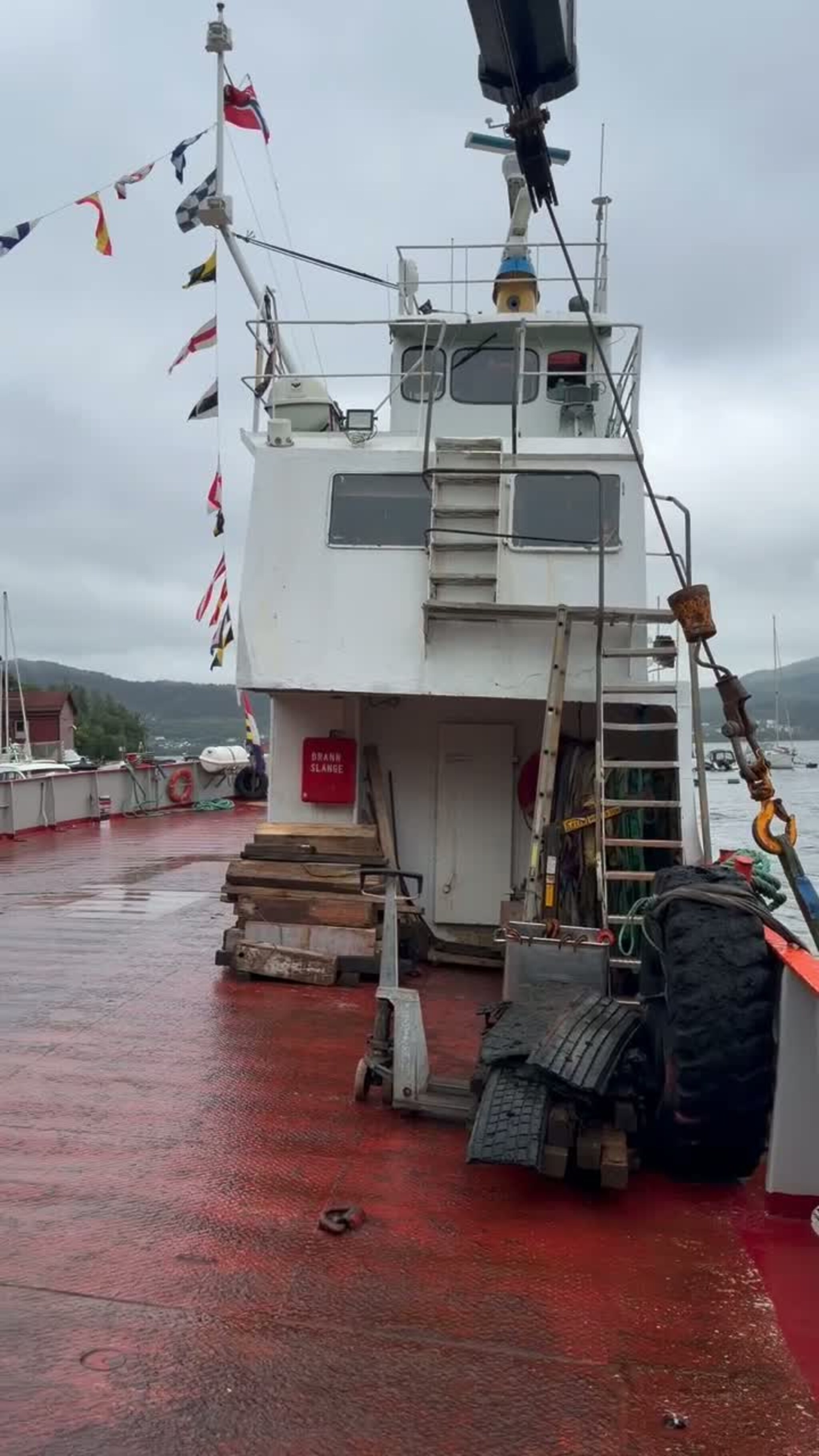 MF Osterøy på Valestrand