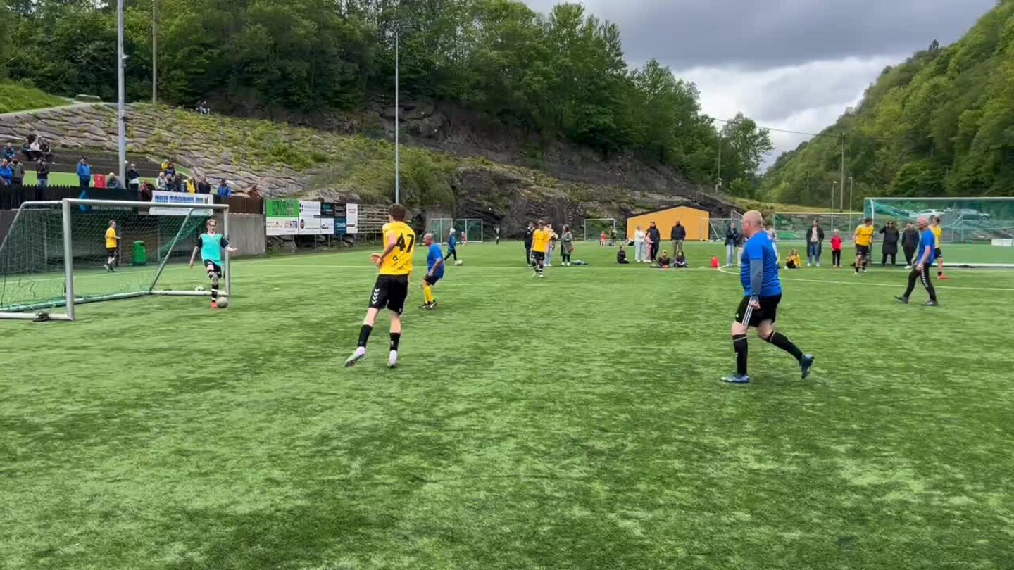 Unge karar «i støytet» i møte med veteranane