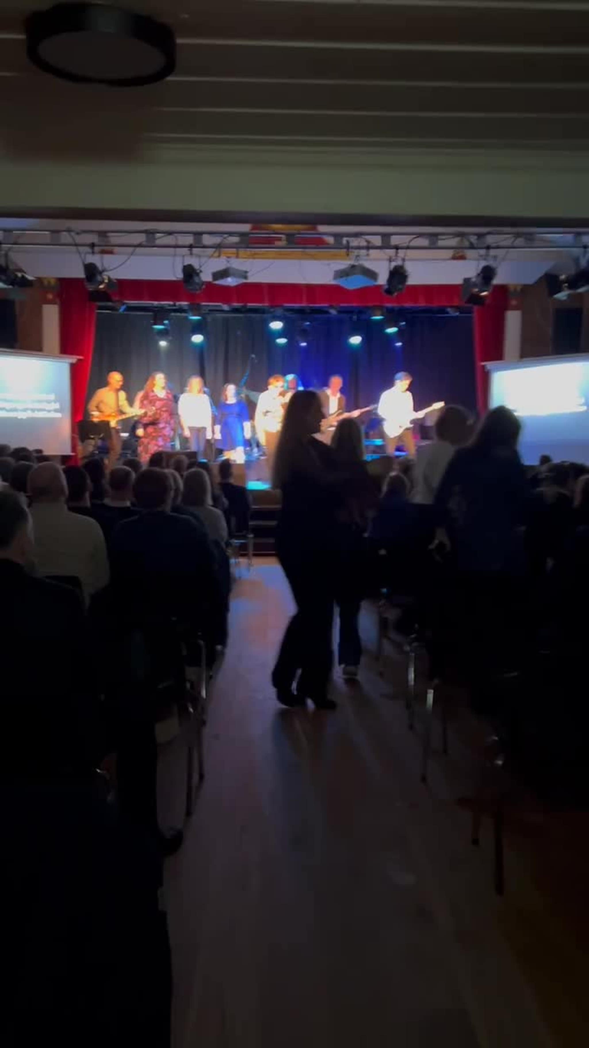 Opna jubileumsåret med eit smell