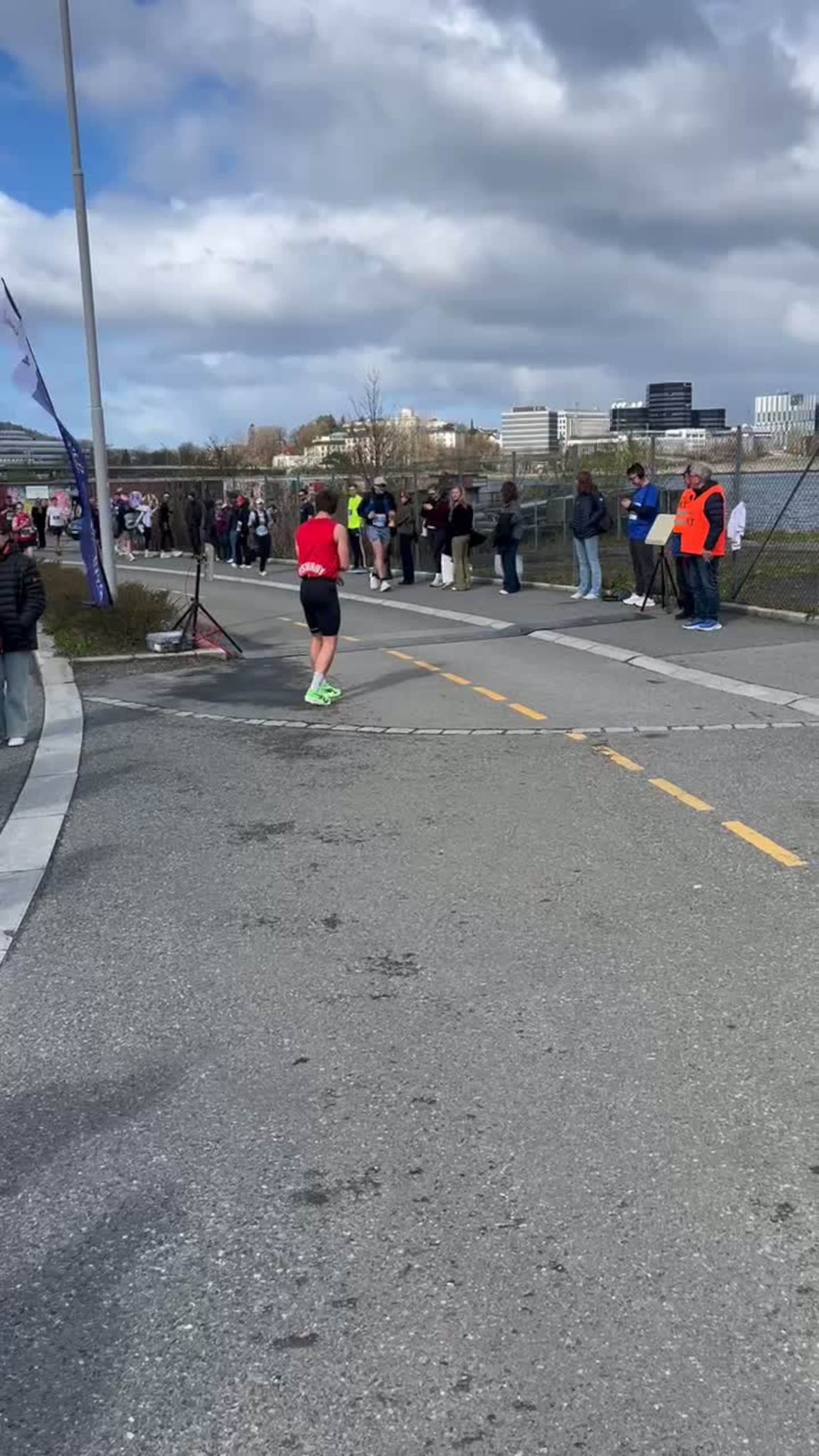 Jonas Lillejord fyk av garde med stafettpinnen