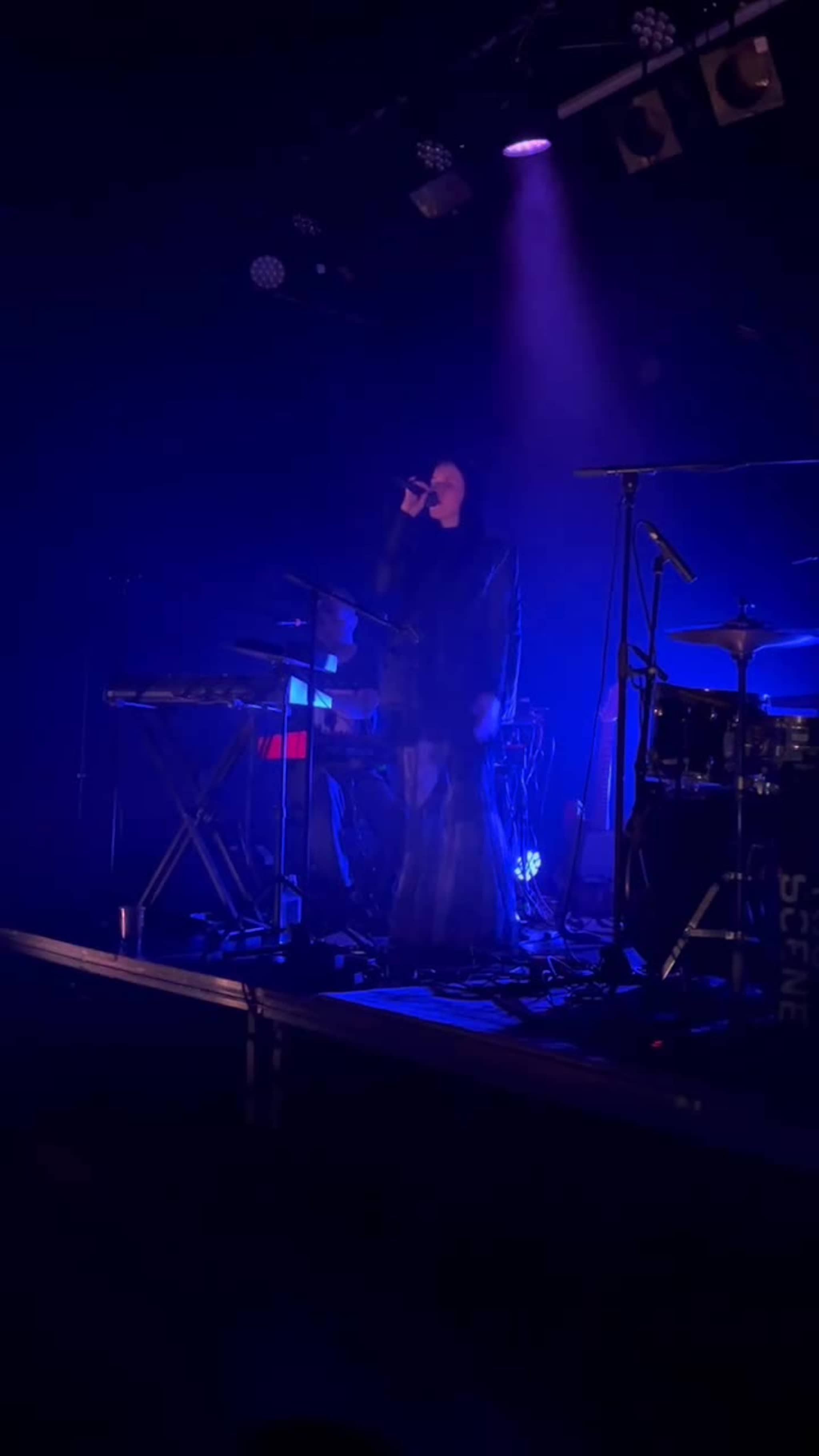 Iris med «Alchemy (Living Is Not For The Heart)» i Stavanger