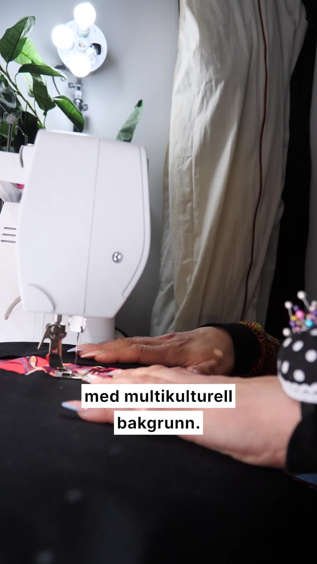 Forhåndsvisning av Natacha syr afro-bunader