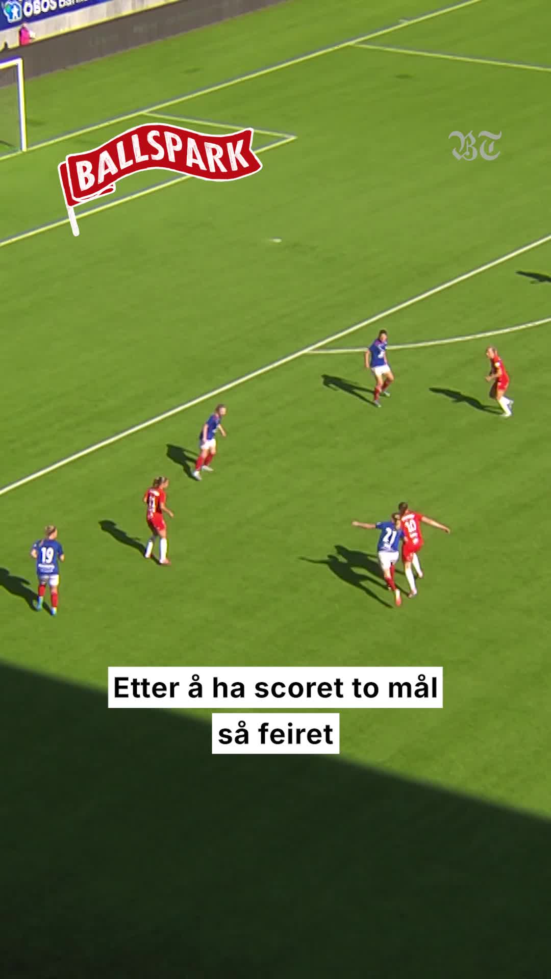 Forhåndsvisning av Hyllet lagvenninnen