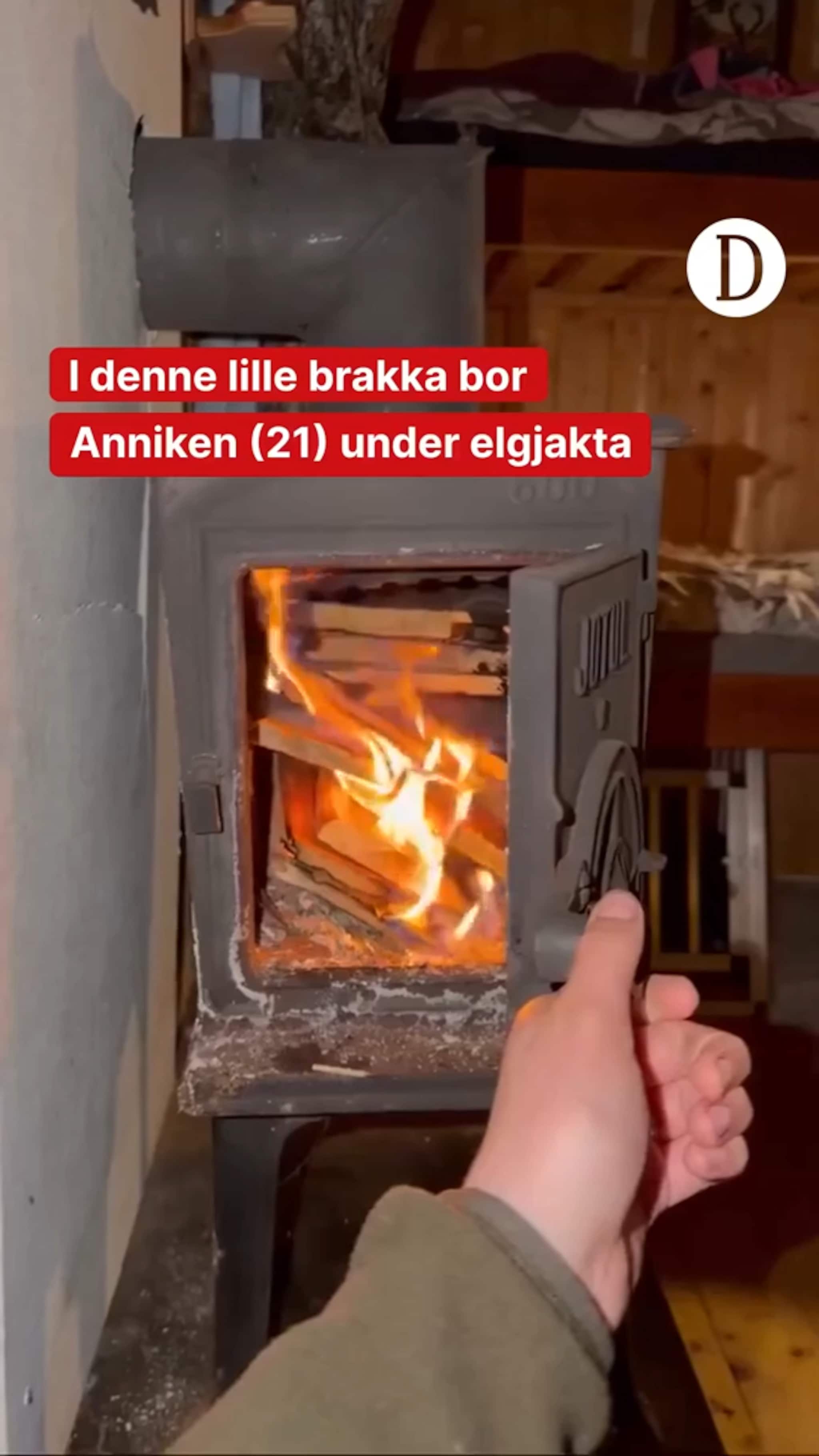 Anniken (21) i jaktbrakka