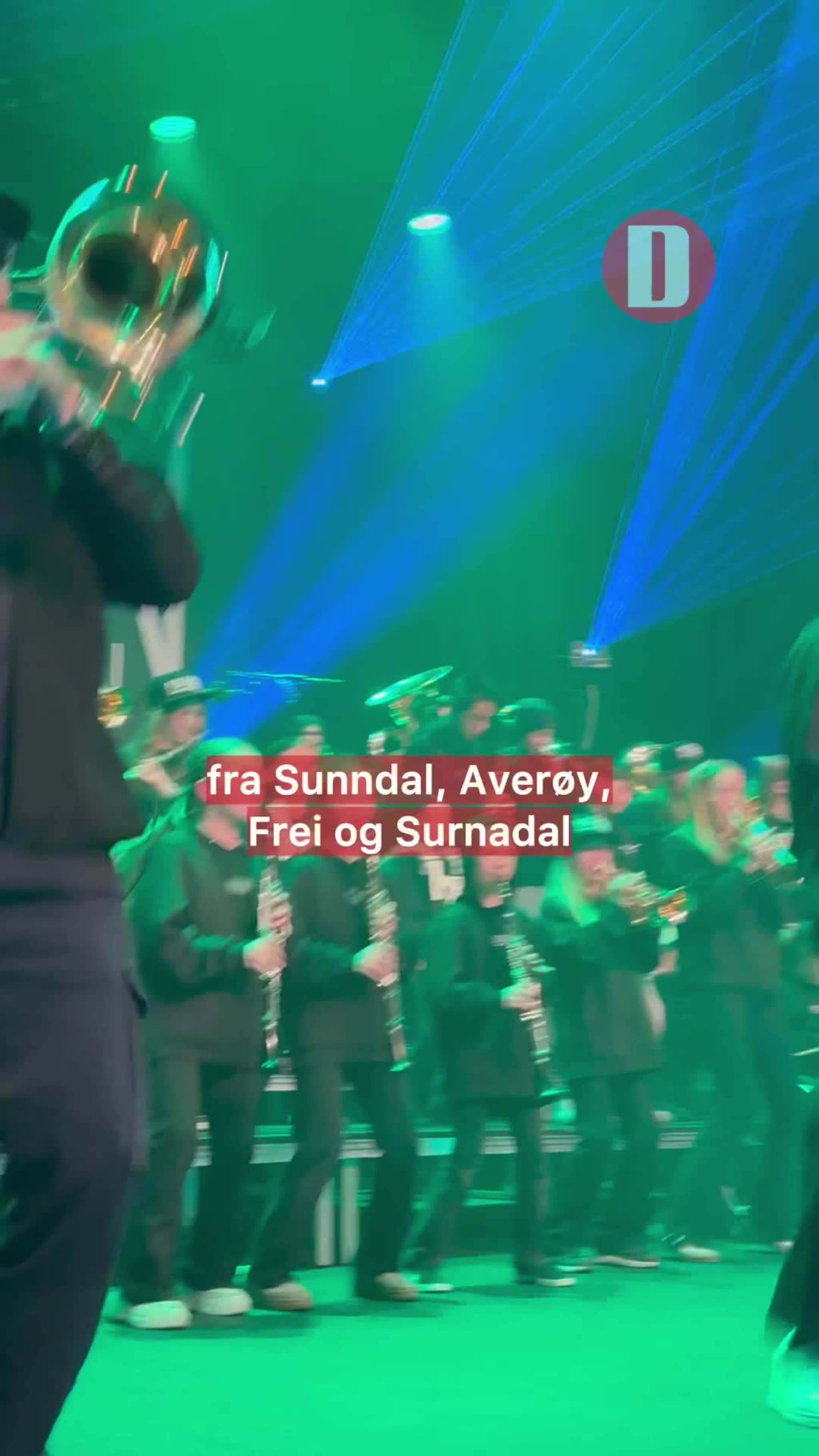 Over 60 unge musikere fra fire korps fylte scenen sammen med Blåsemafian