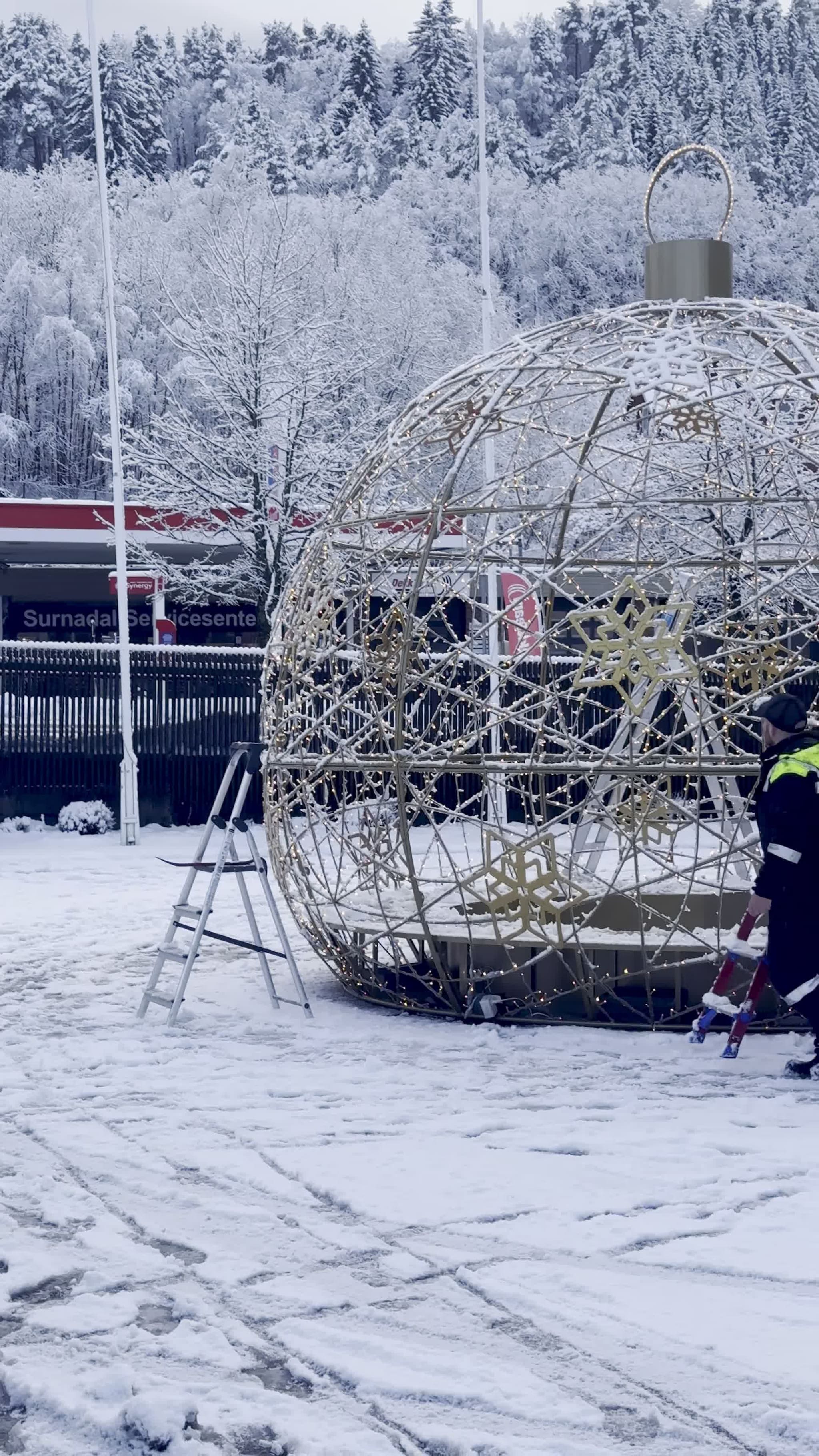 Oppmontering av lysglobe