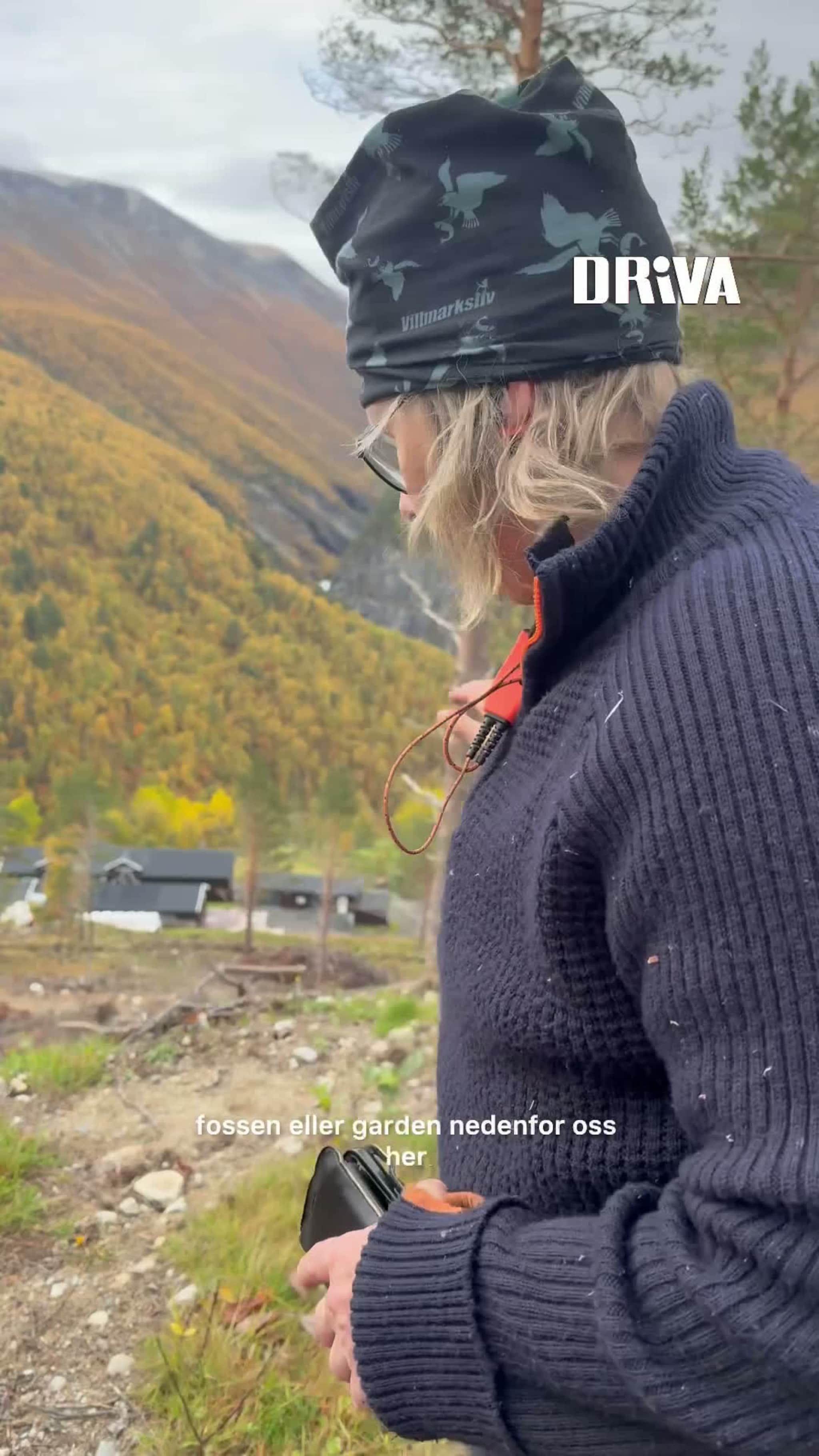 Her sto furuskogen så tett at fossen knapt var synlig.  Så kom «Amy».