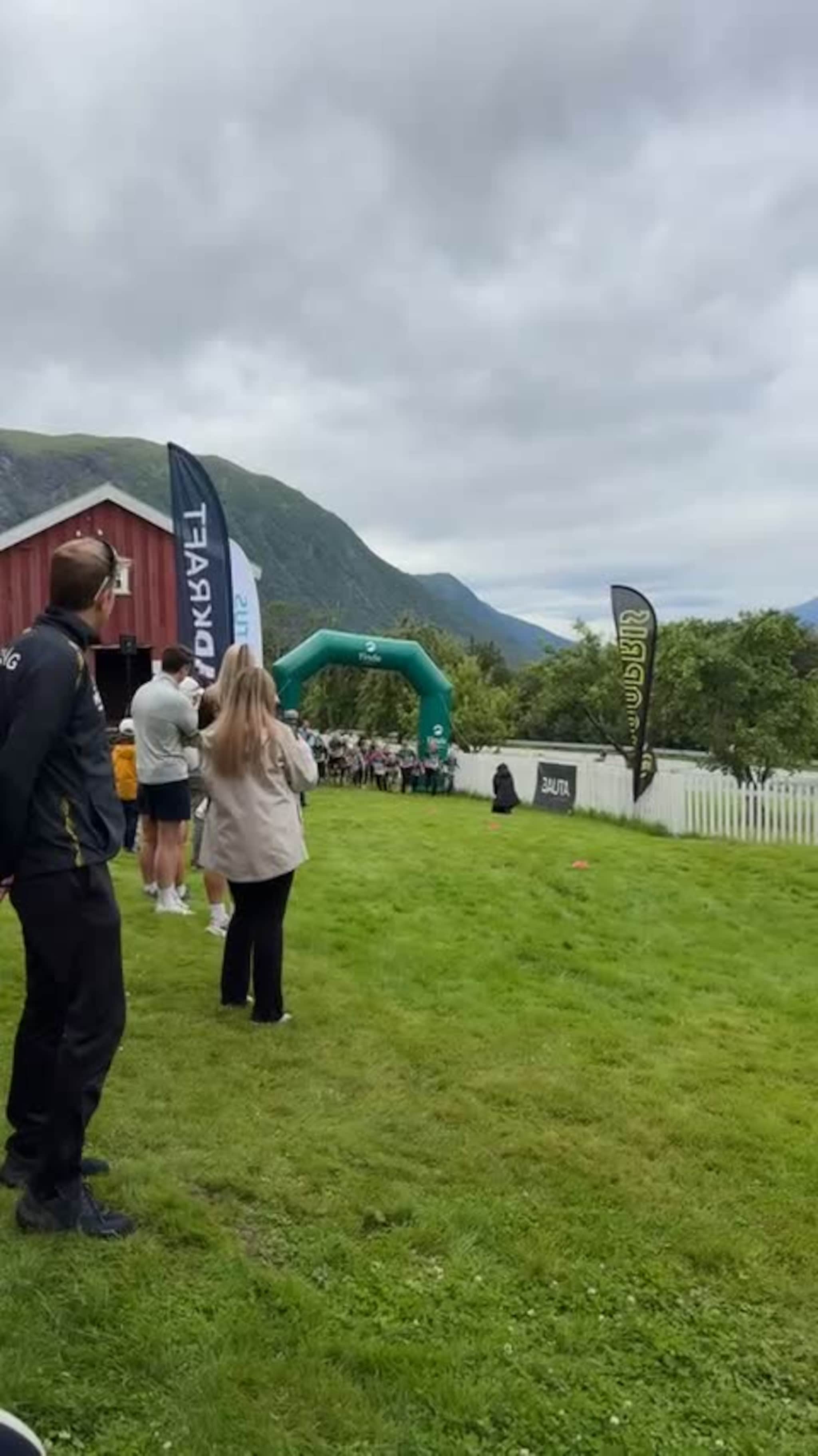 Starten på Prestaksla opp for barna.mov