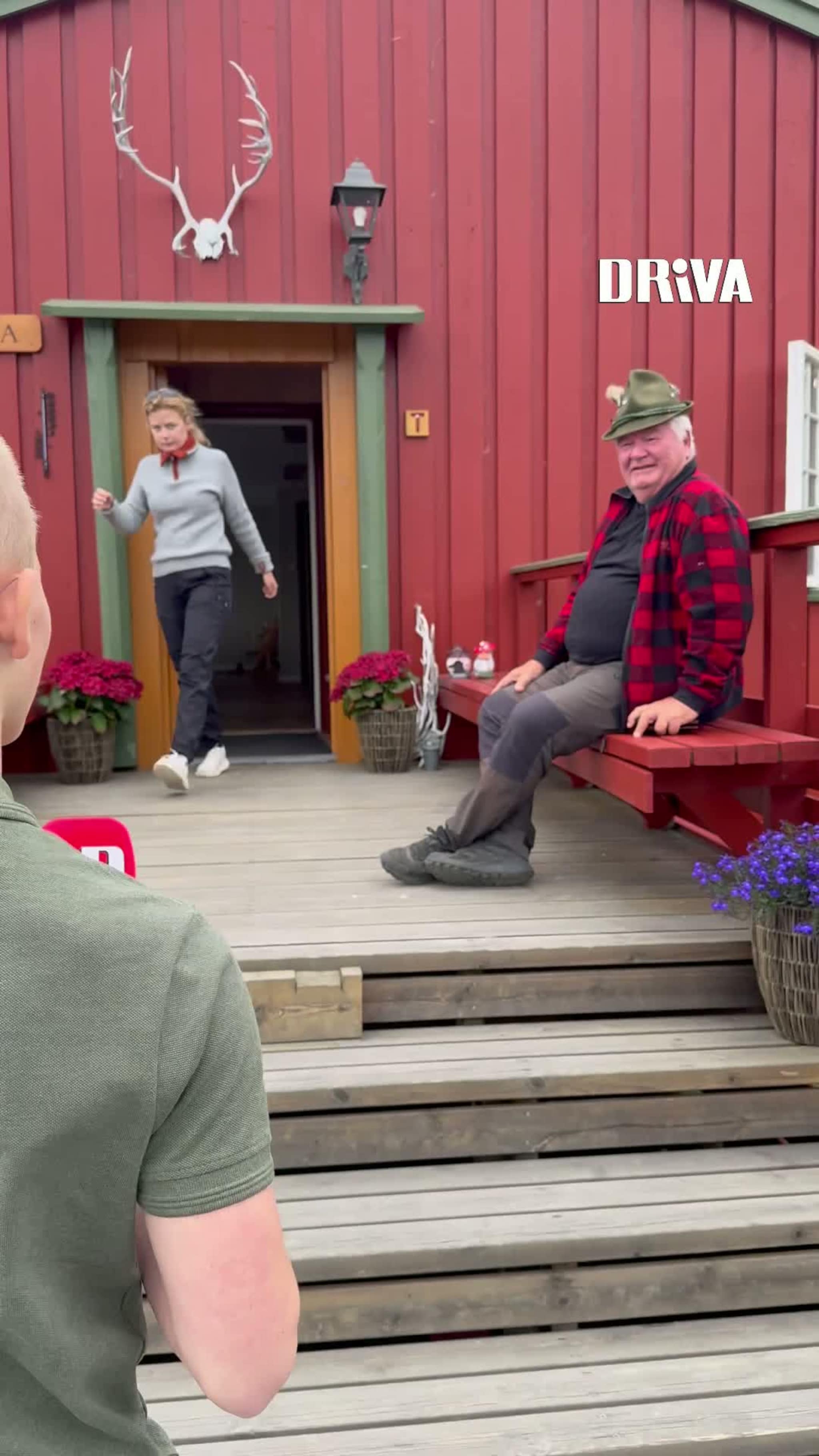 Mer torbudaling med hatten på