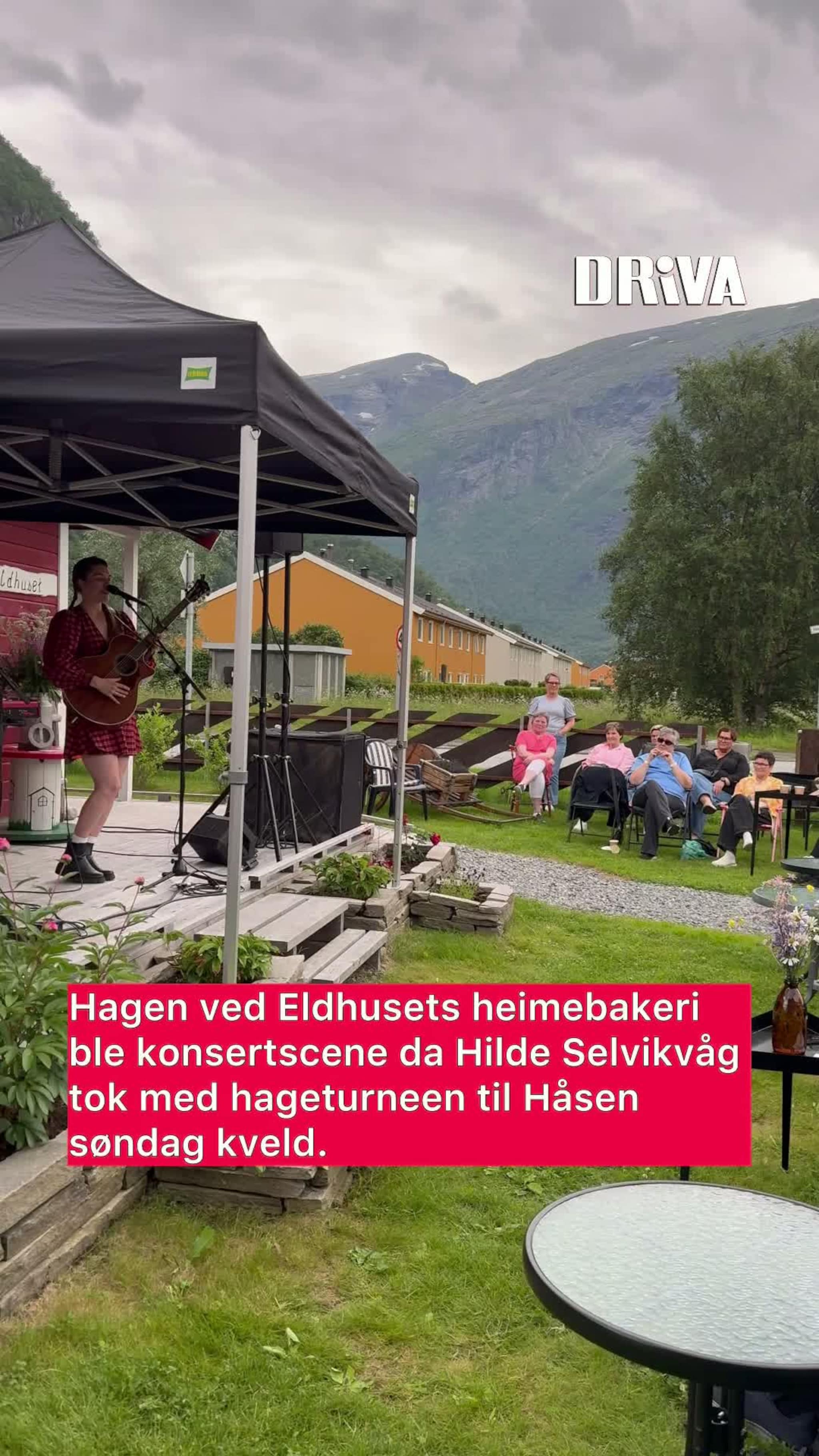 Hagen ved Eldhusets heimebakeri ble konsertscene 