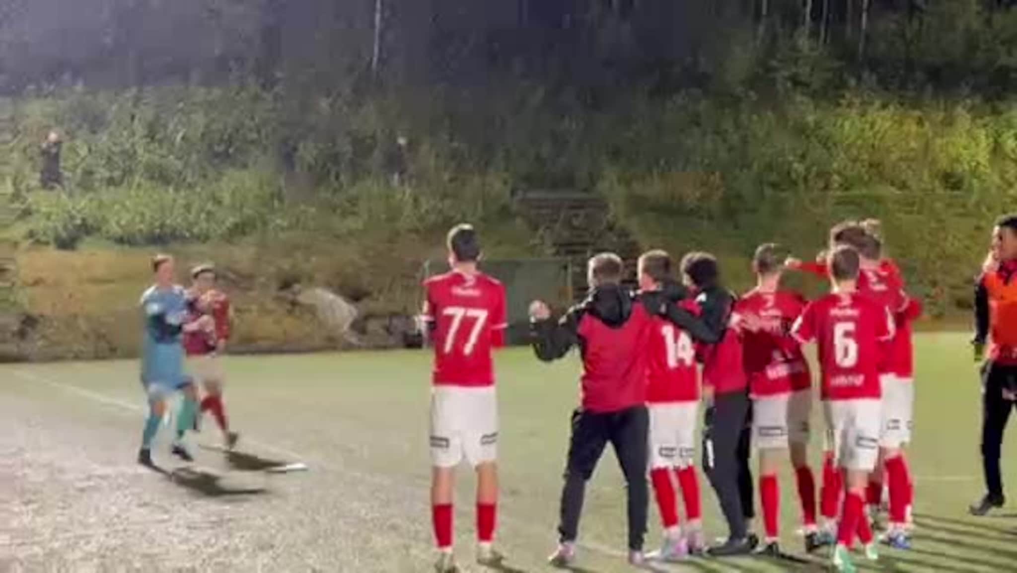 Sunndal G16 feirer seriemesterskapet