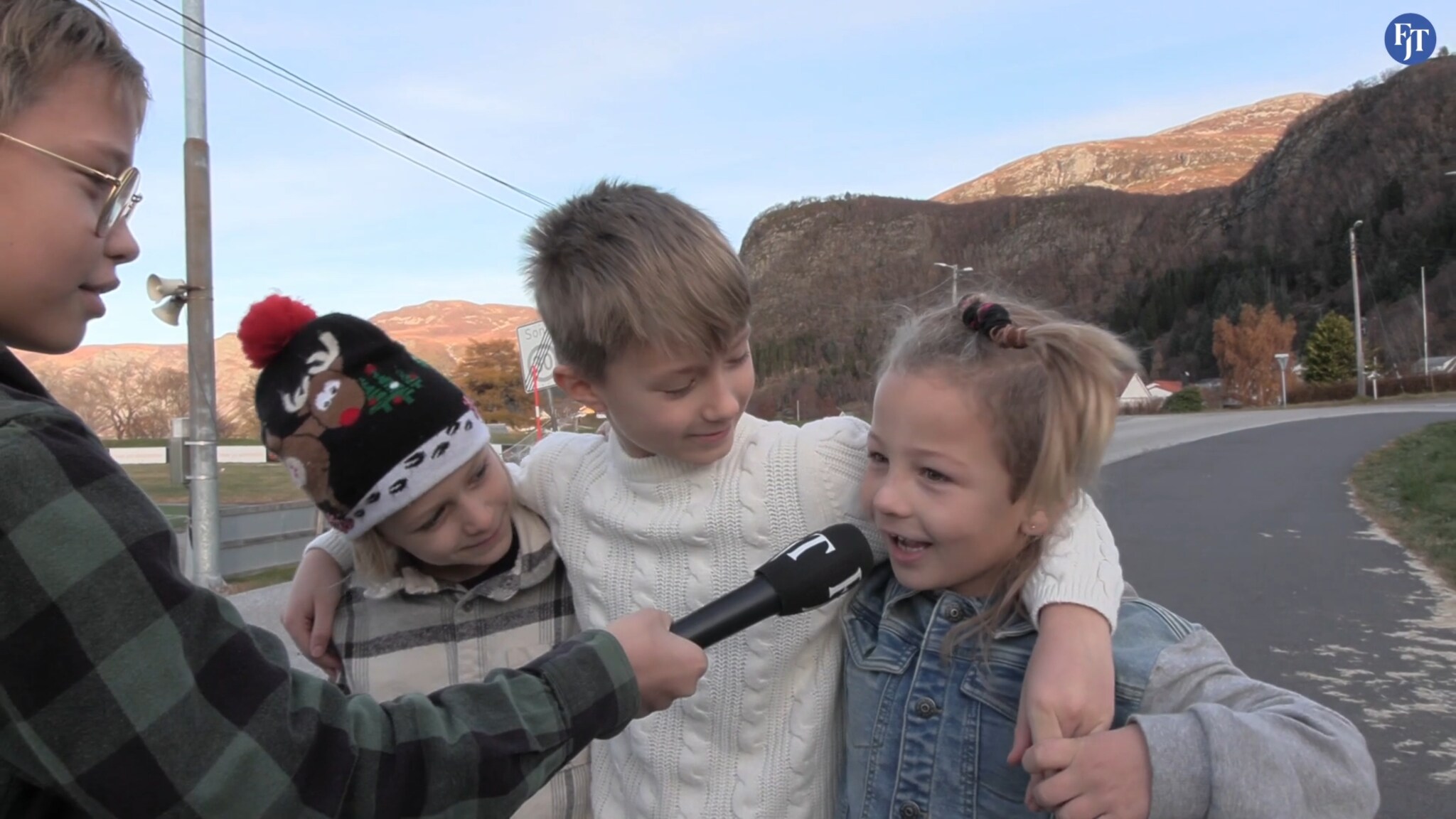 Johannes, Gustav, Olav og Reiel fekk ta kontroll over intervjuet
