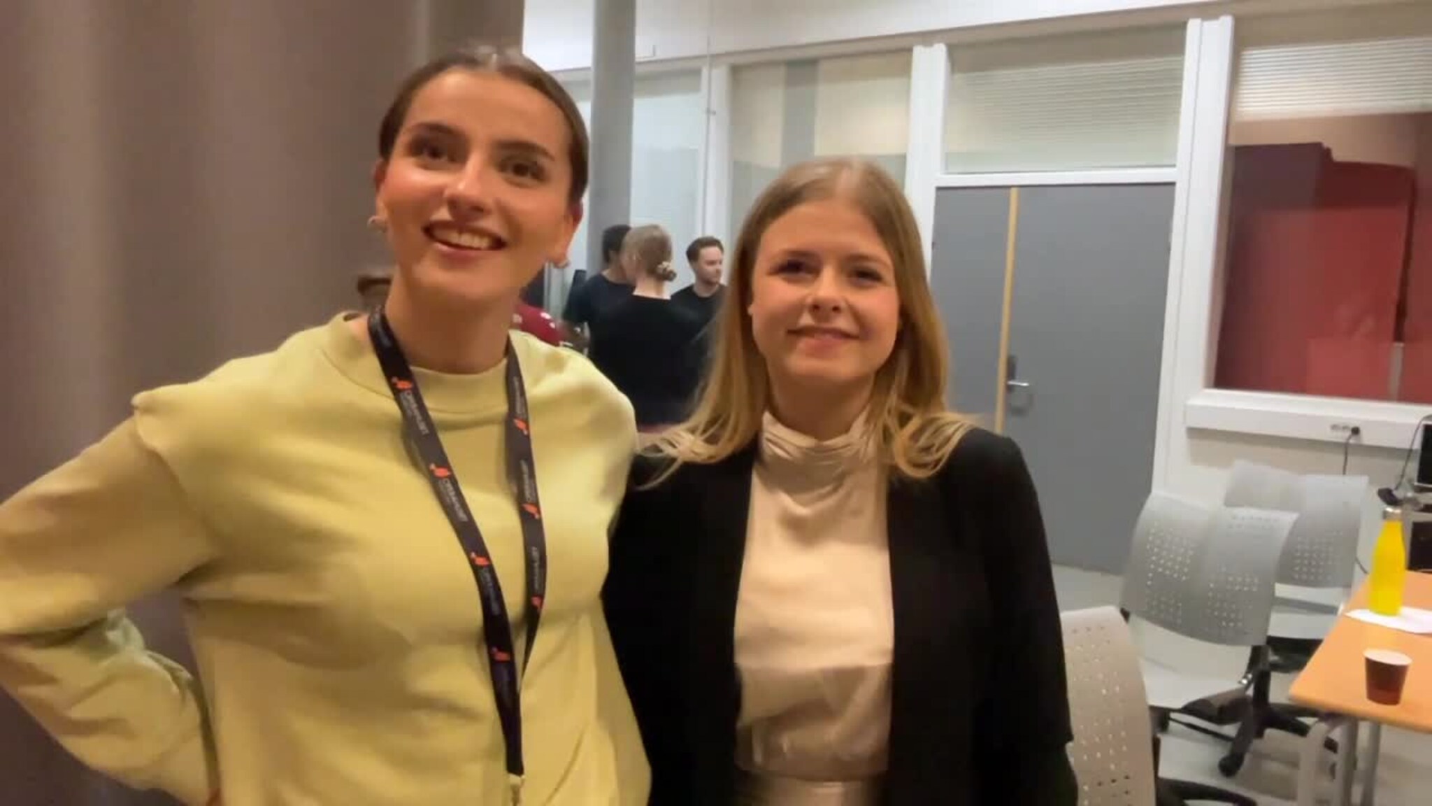 Revysjefane fortel om arbeidet med revyen
