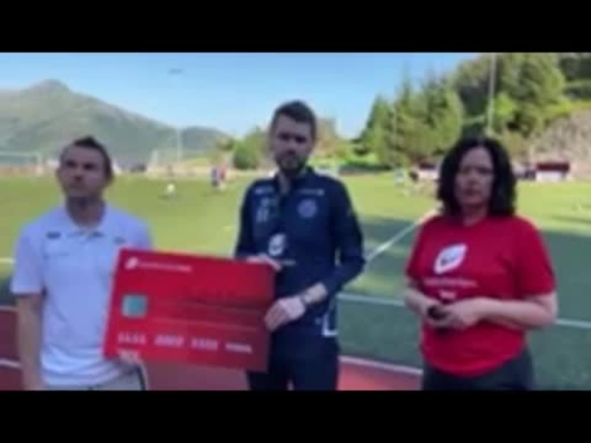 MåløyFK har besøk av sponsor 2.mp4