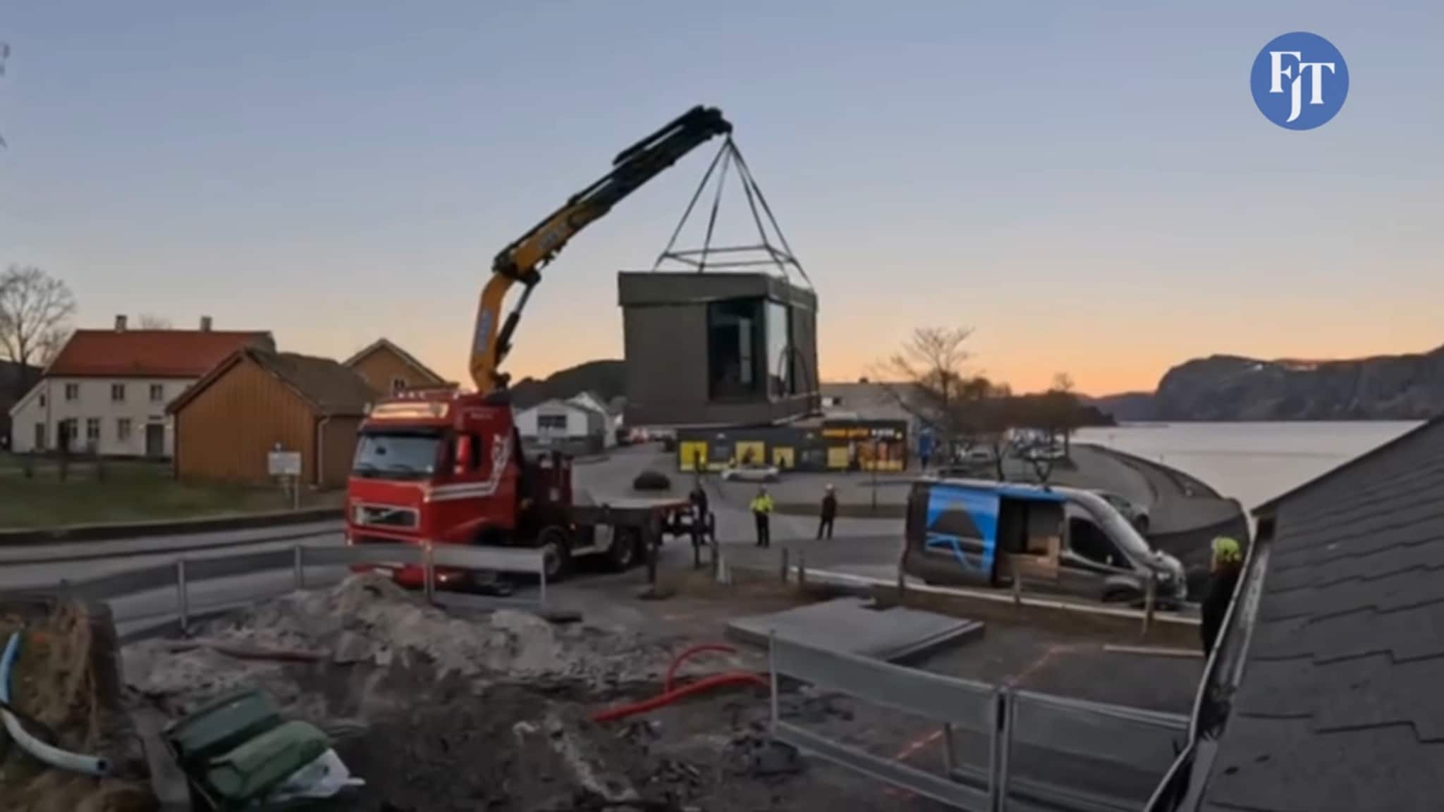 No er endeleg badstua på plass