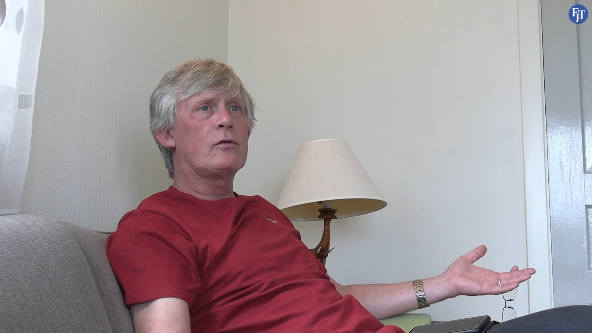 Hans Christian bruker tre par briller og skriv dikt – men det er ikkje det villaste han gjer