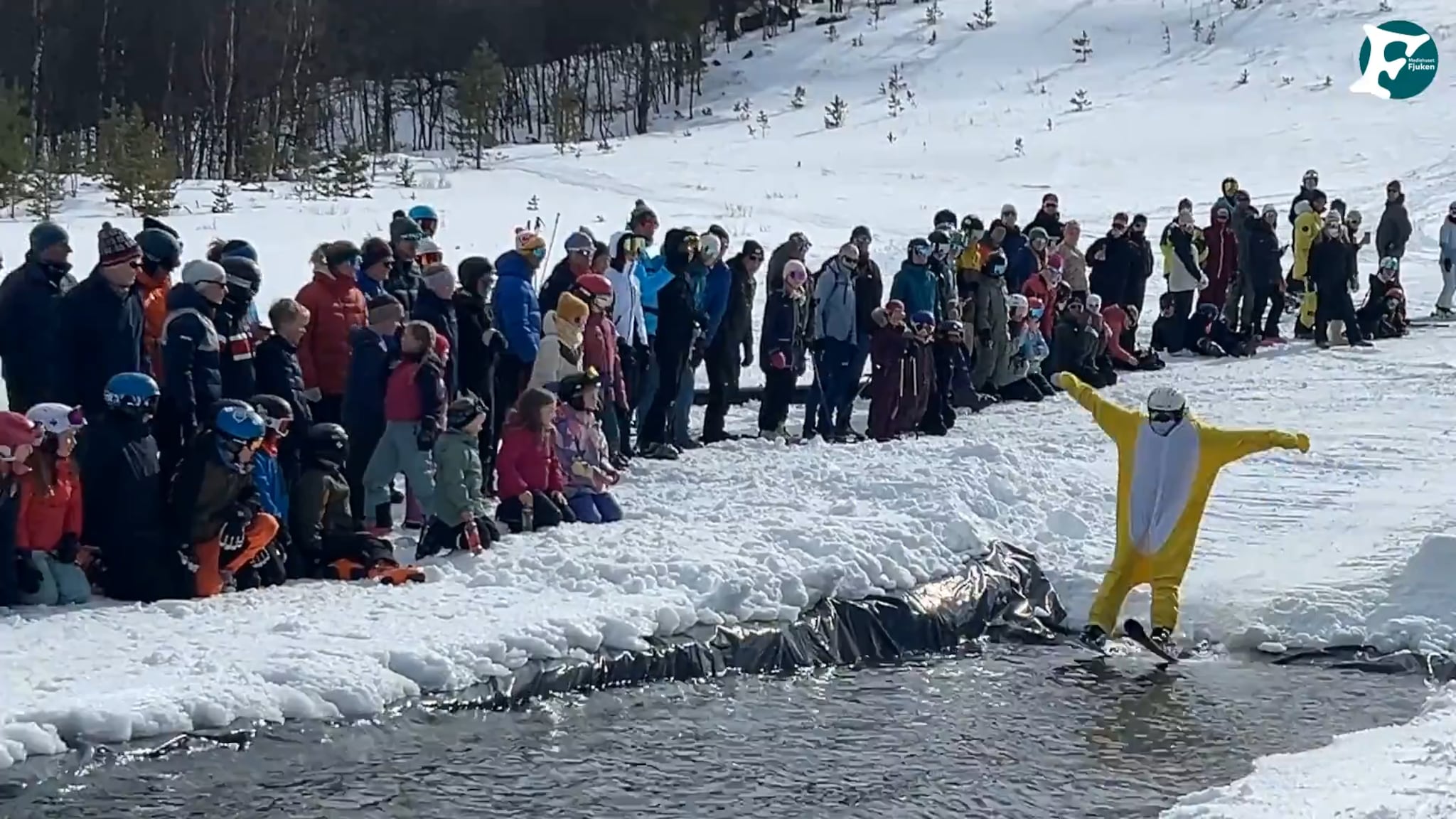 Påskebad på Lemonsjøen.mp4