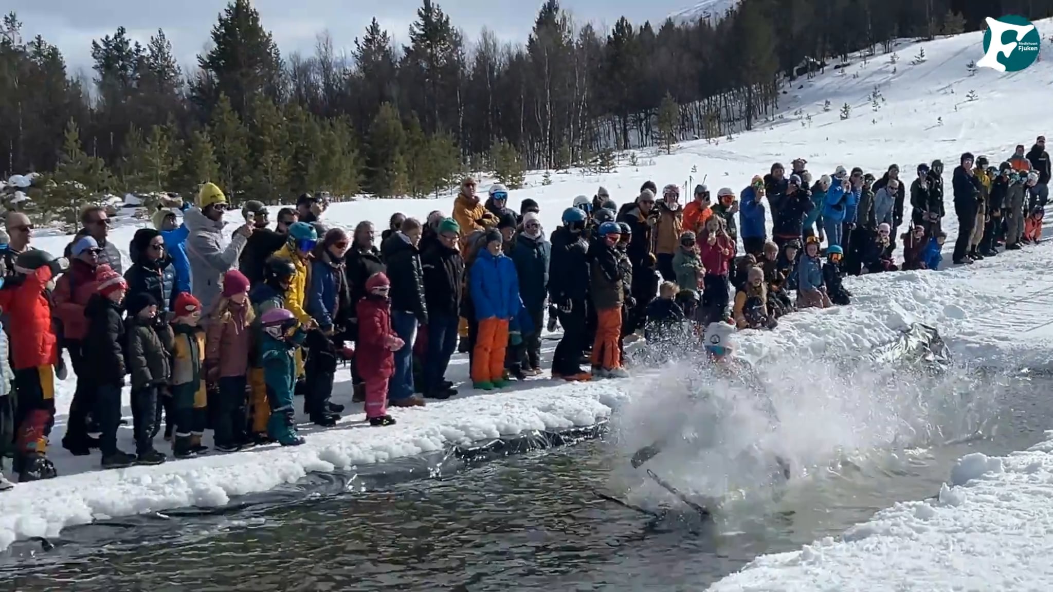 Påskebad med langrennsski.mp4