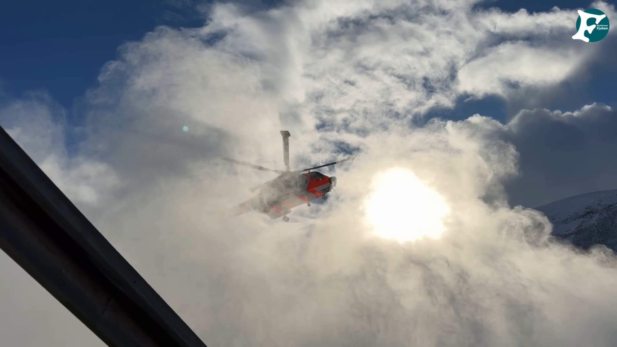 Her landar SAR Queen i Bismo