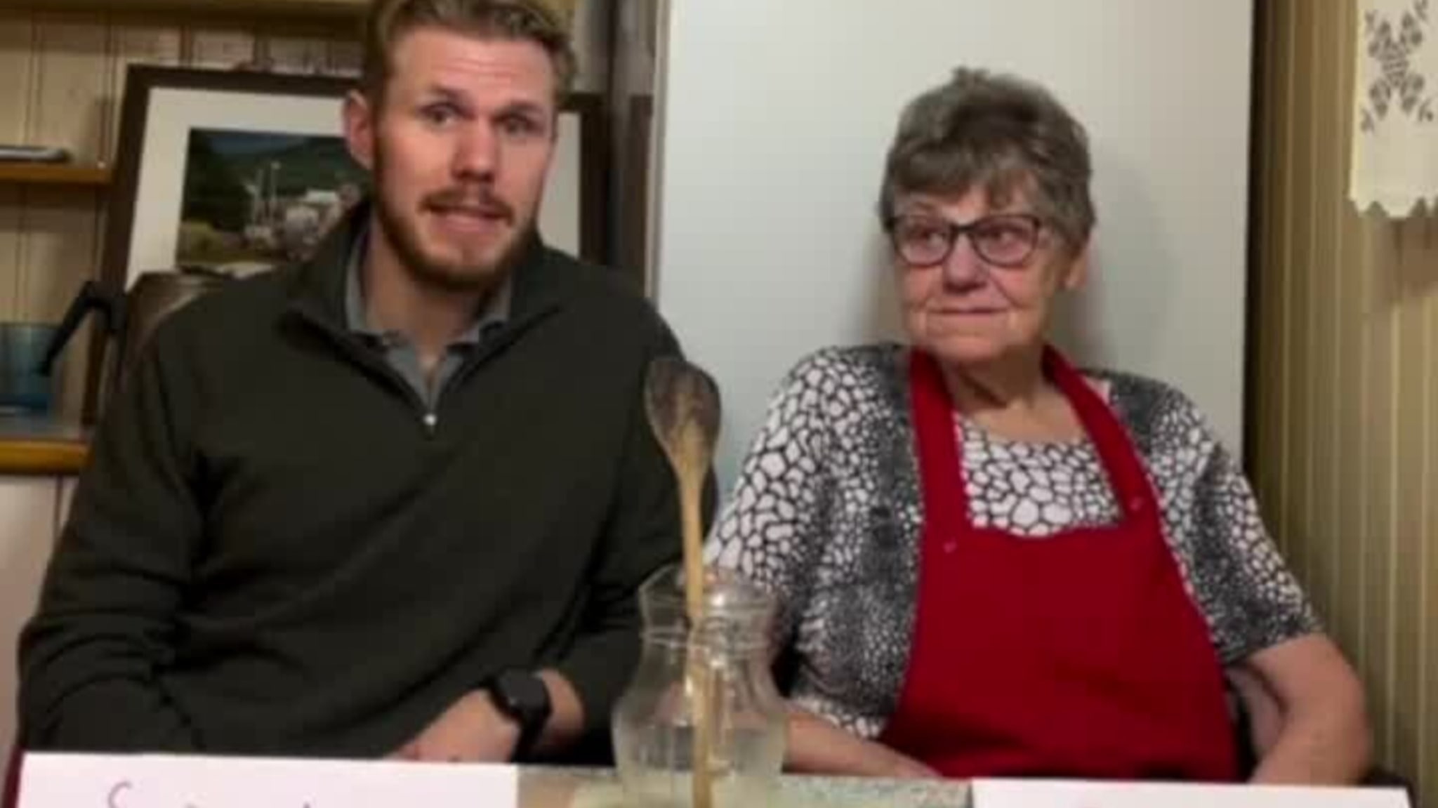Sindre og bestemor skal gi seg