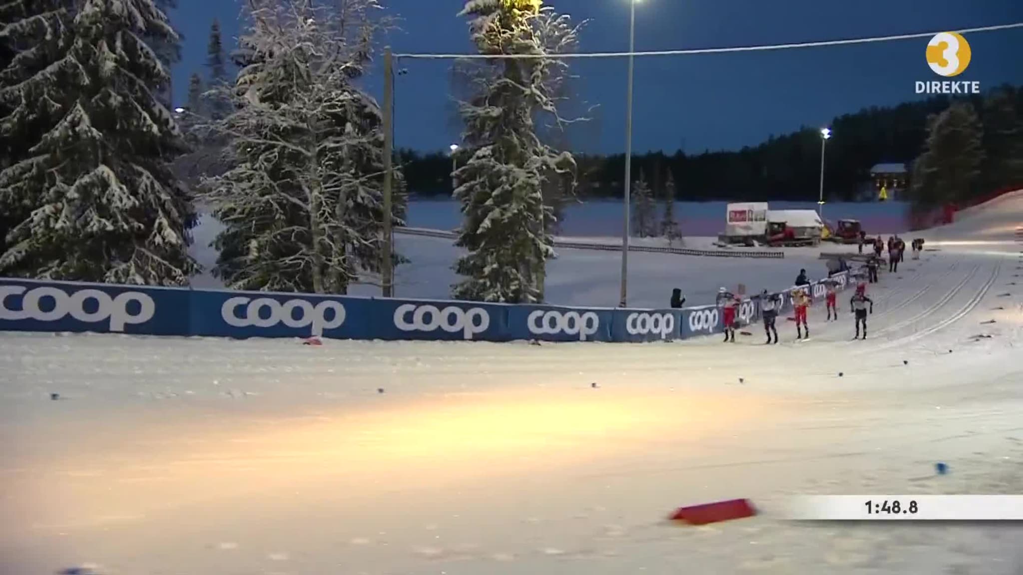 Her taper Klæbo duellen med Valnes i Ruka
