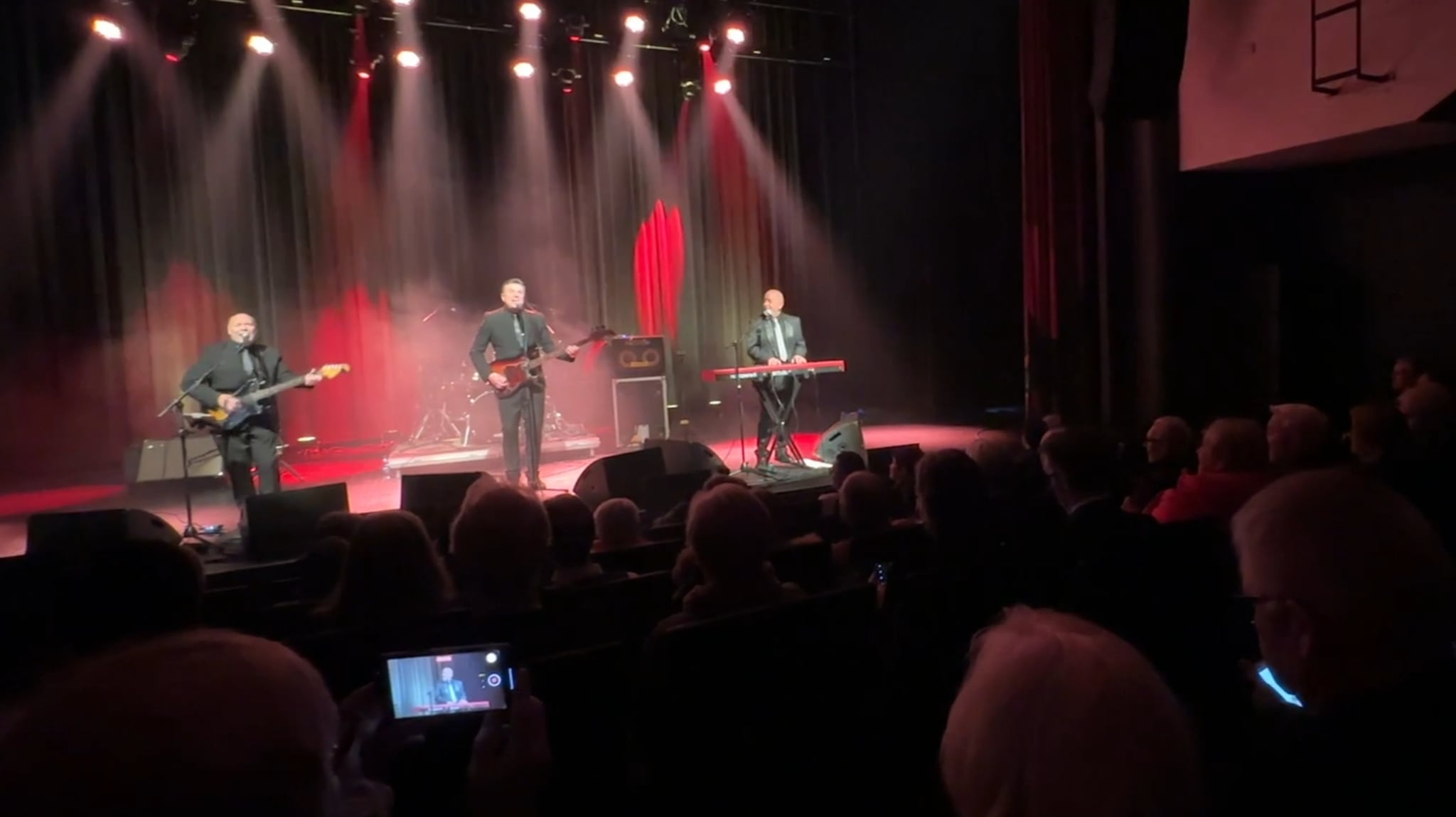 Supergruppa laget uforglemmelig show på Finnsnes