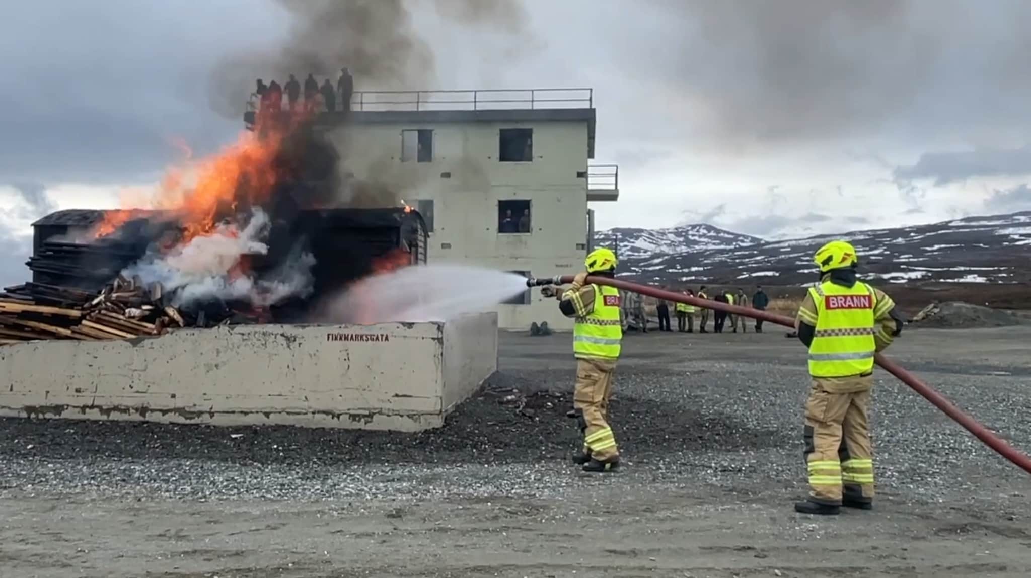 – Vi skal beskytte de sivile i en krig
