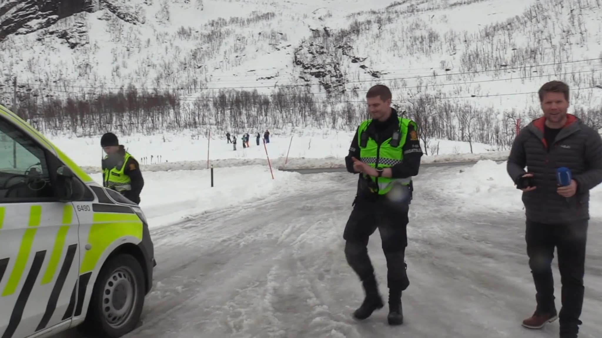 Måtte stoppe nytt turfølge på vei inn i rasområdet