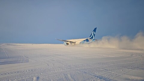 Her lander gigantflyet på Sydpolen