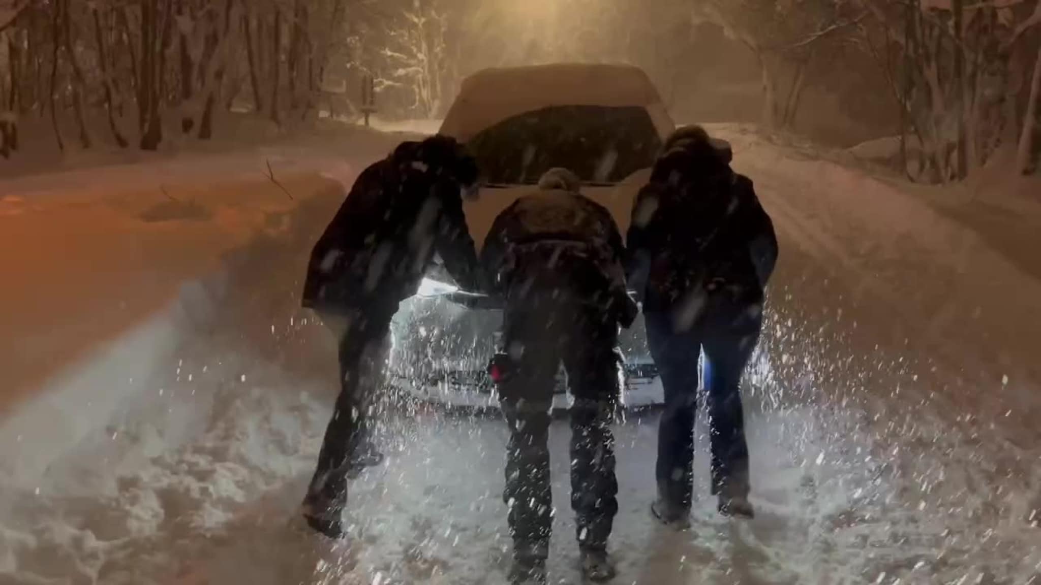 Turister kjørte seg fast i lysløypa