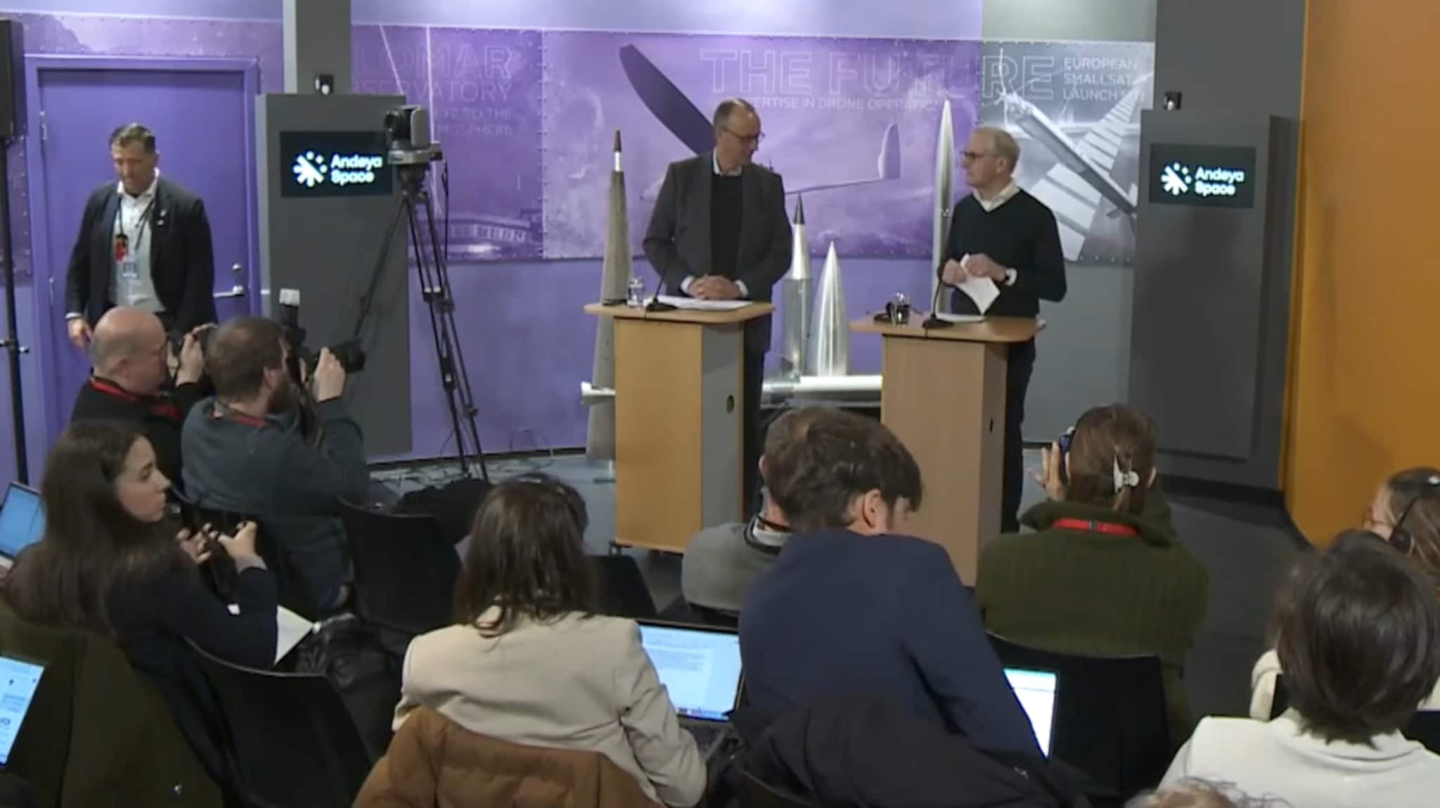 Støre og Merz møtte pressen på Andøya