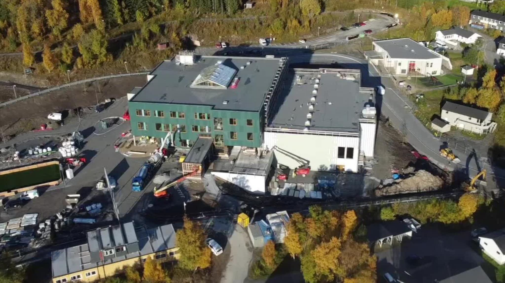 Snart er nyskolen ferdig — bli med inn og se