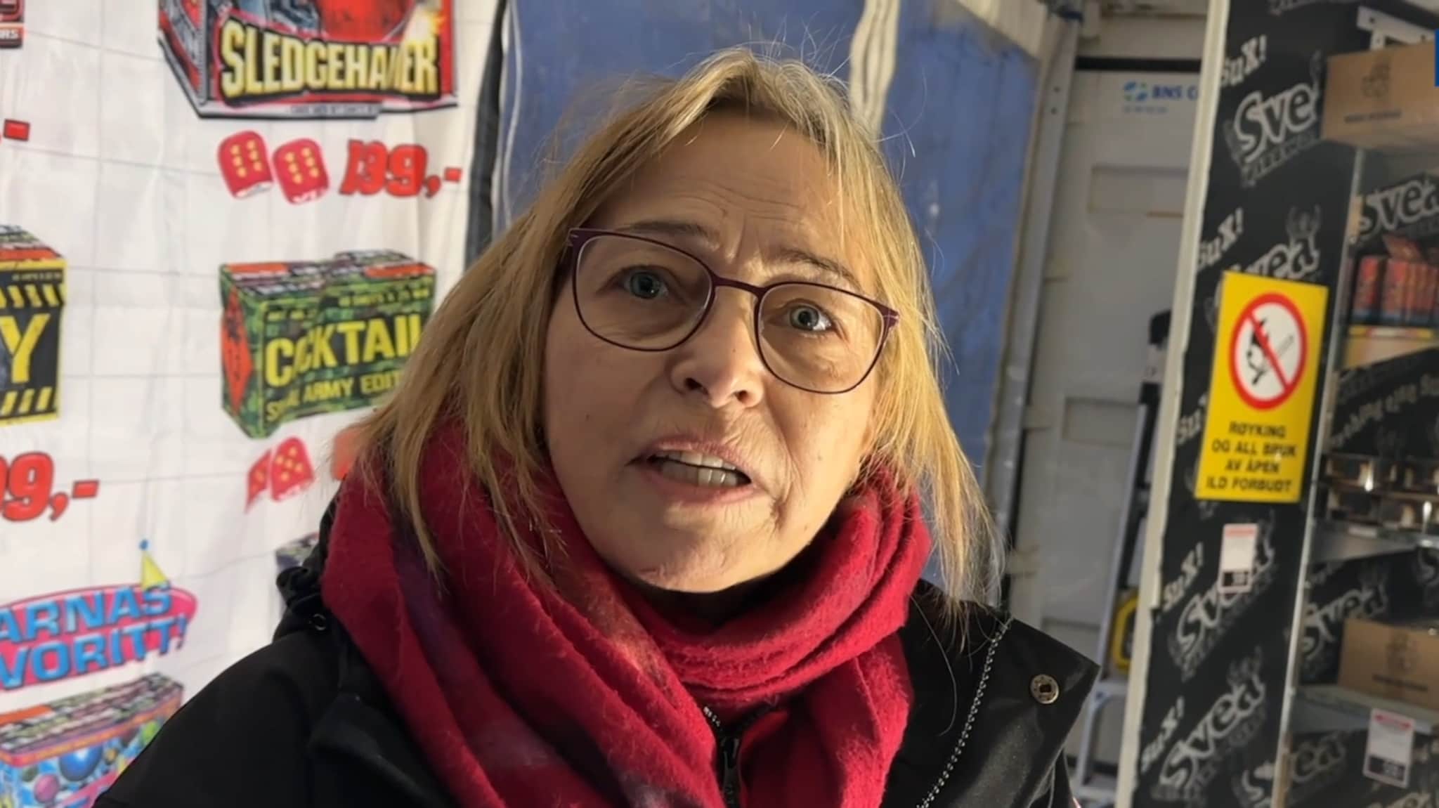 Usikkert vær, men salget av fyrverkeri går strykende