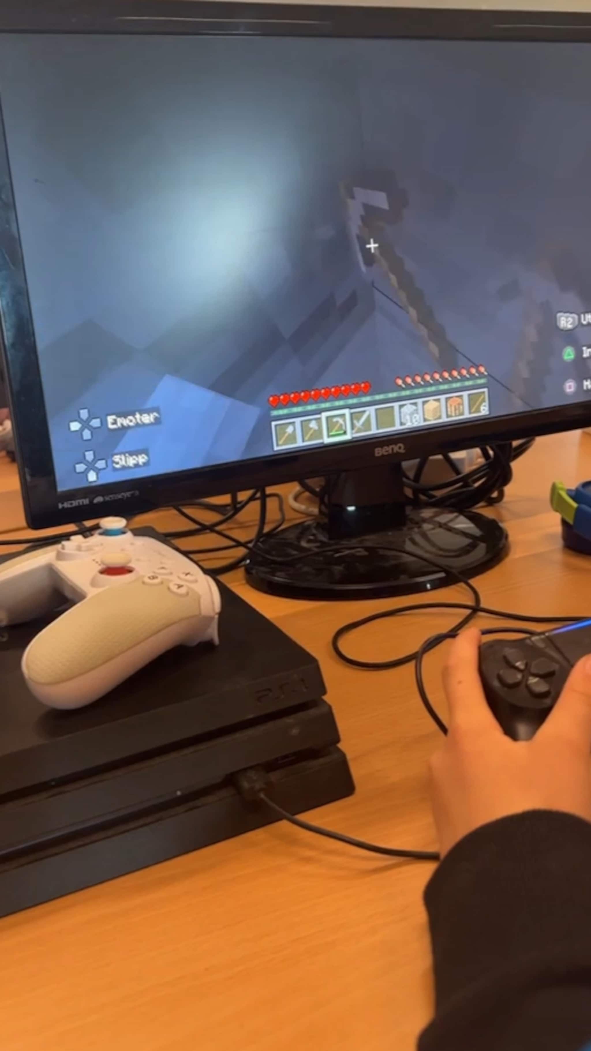 Møtes for å spille dataspill sammen