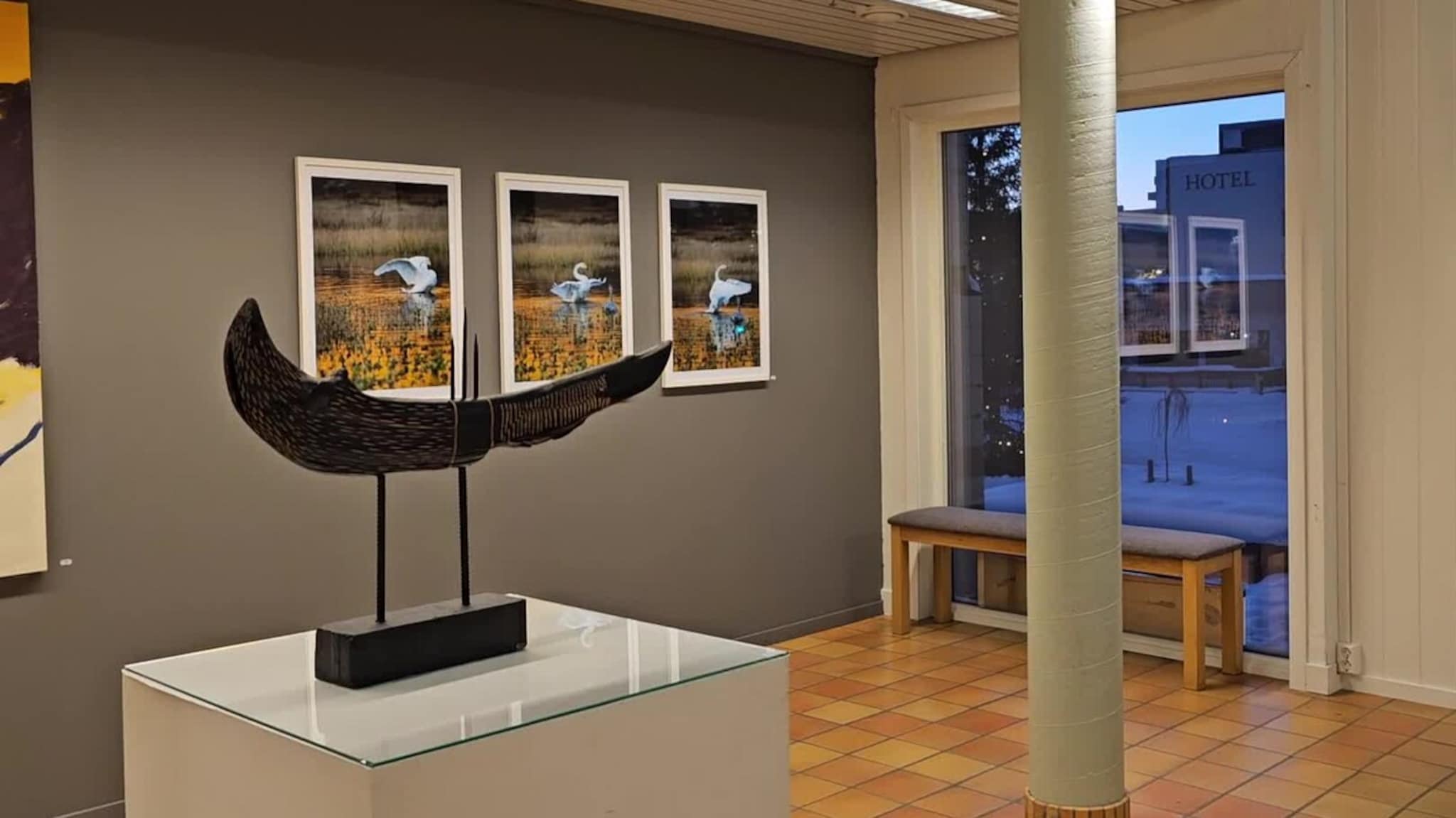 På plass med ny juryert utstilling