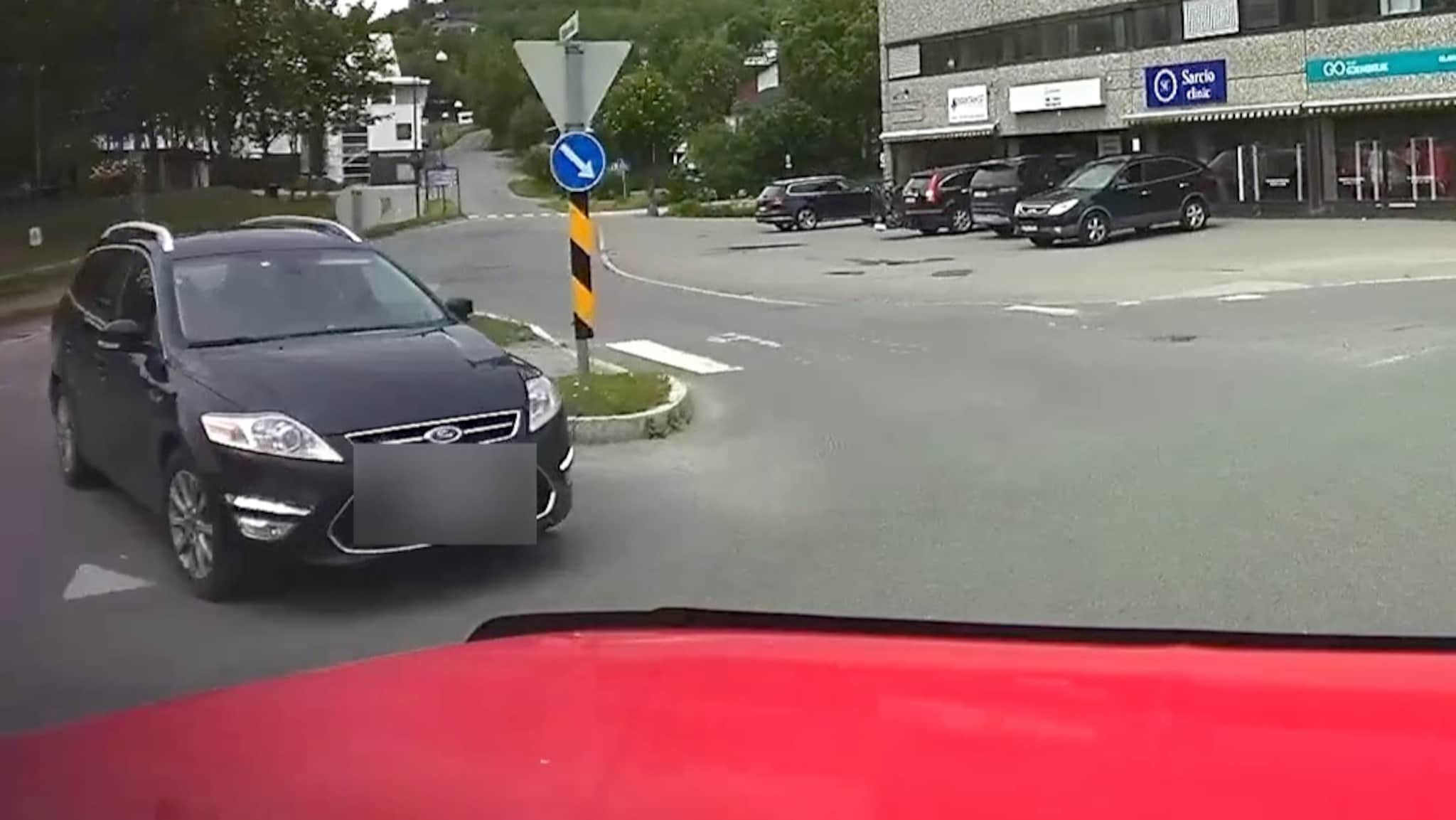 Her går det galt for brannbilen