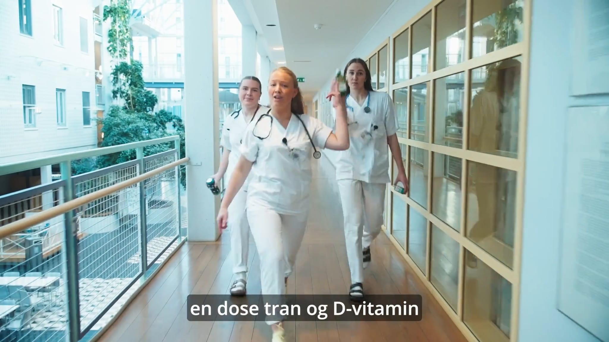 Legeland — se årets musikkvideo fra legestudentene
