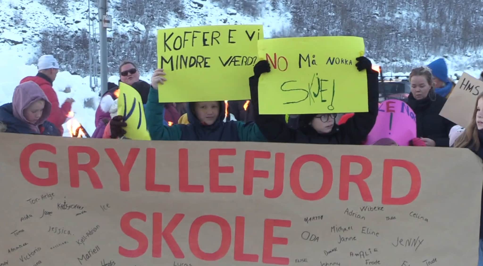 Klar tale fra gryllefjæringene: – Korr lenge skal dem knø der inne?