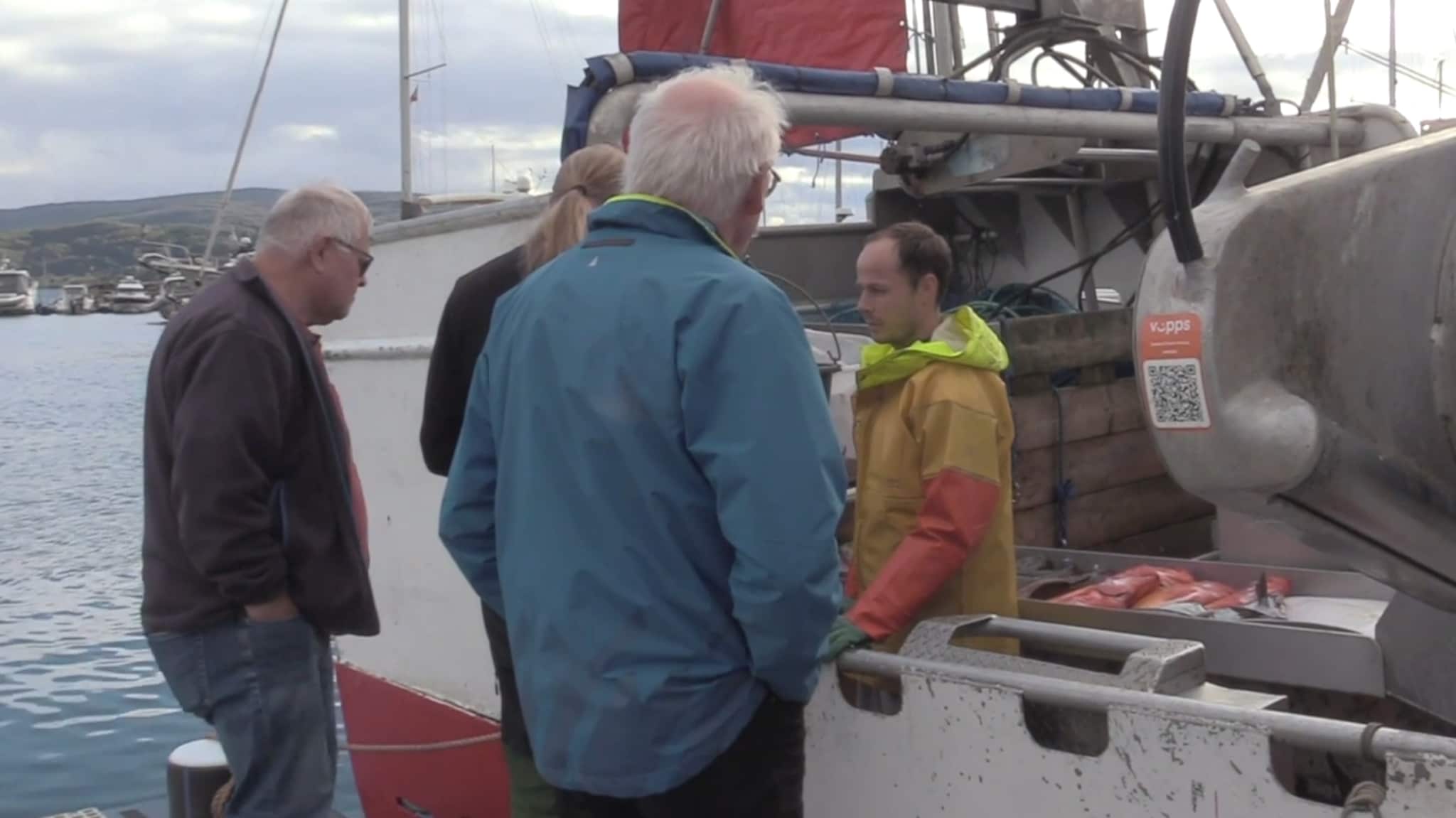 Her strømmer kundene til kaisalget på Finnsnes