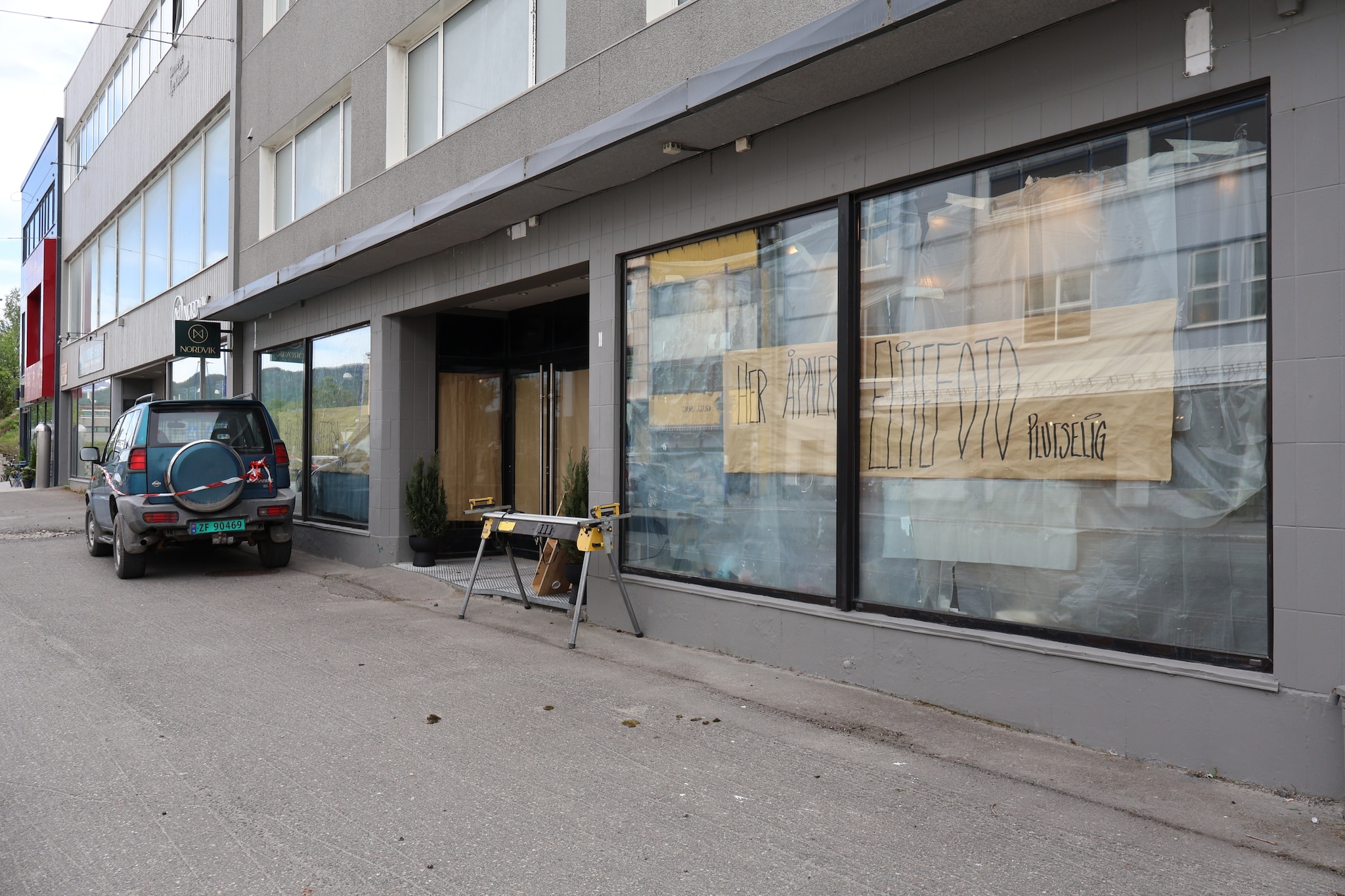 Nå nærmer deg seg åpning for Kaffetøsa og Elitefoto i nye lokaler