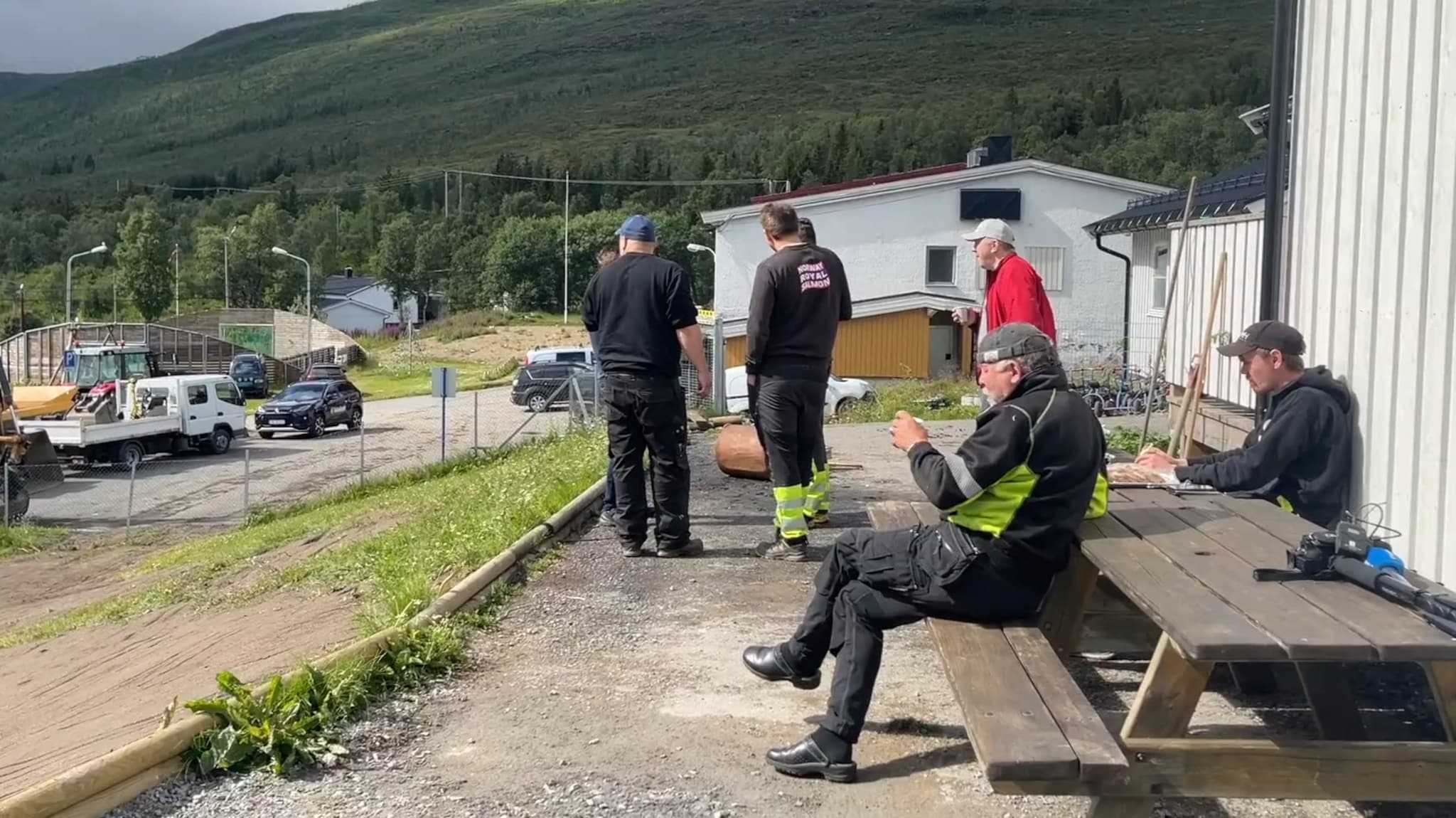 Tok saken i egne hender — fikset nytt uteområde på dugnad